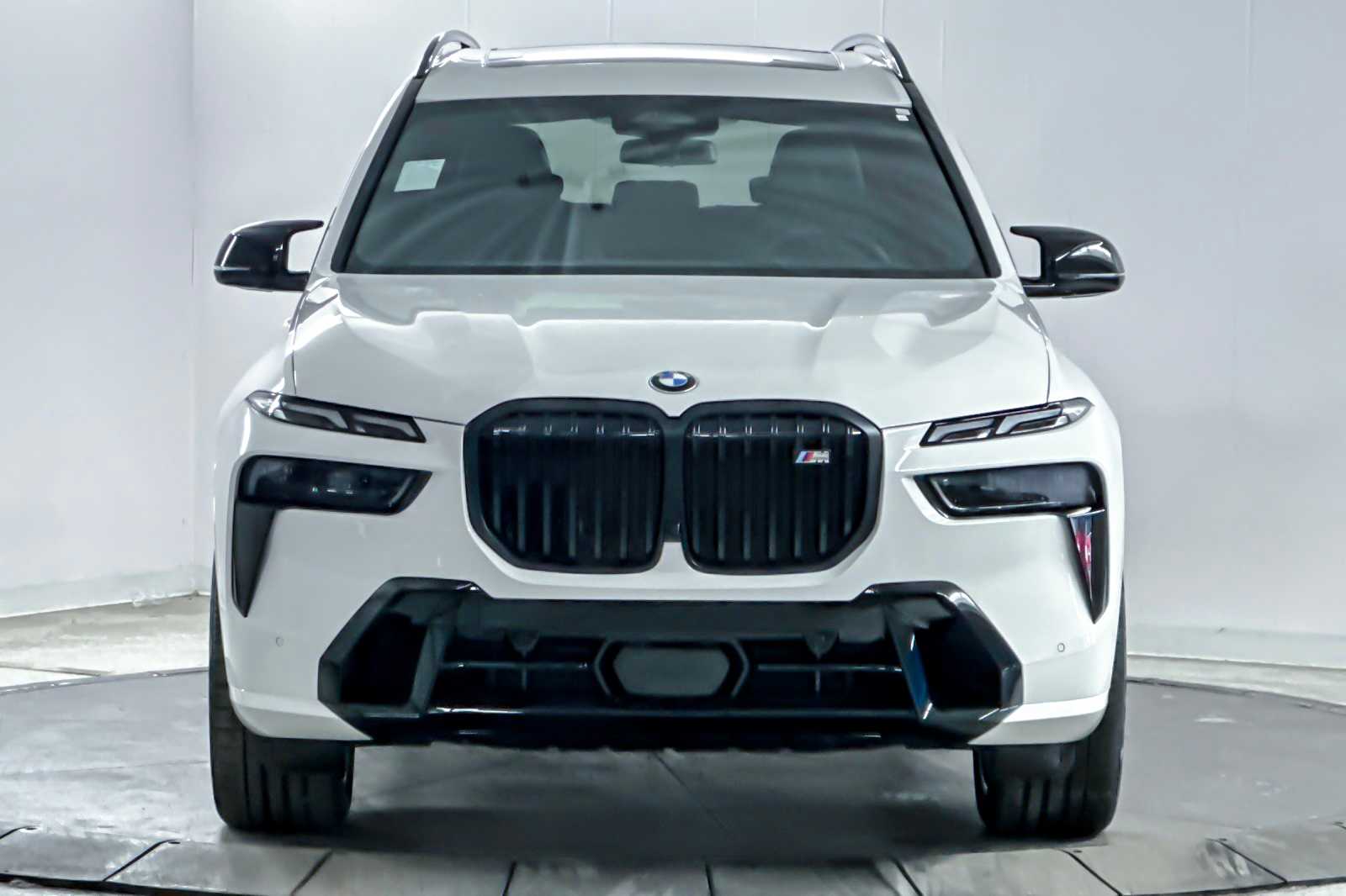 Thumbnail: 2026 BMW X7 - 10