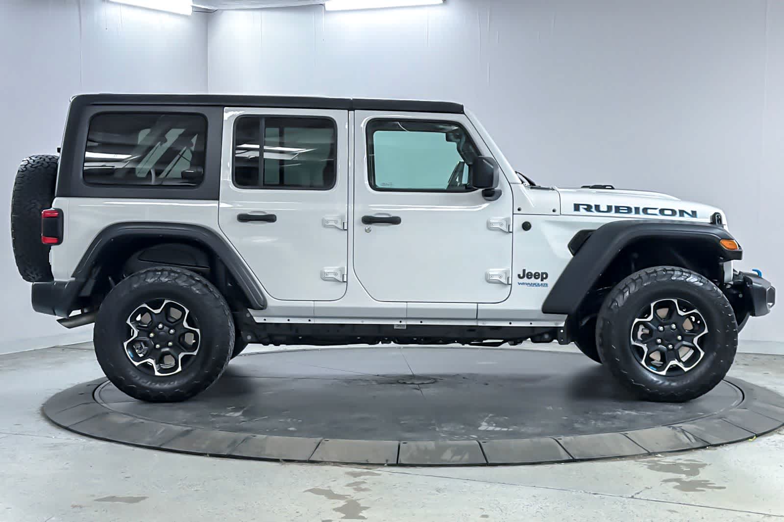 Thumbnail: 2022 Jeep Wrangler - 8