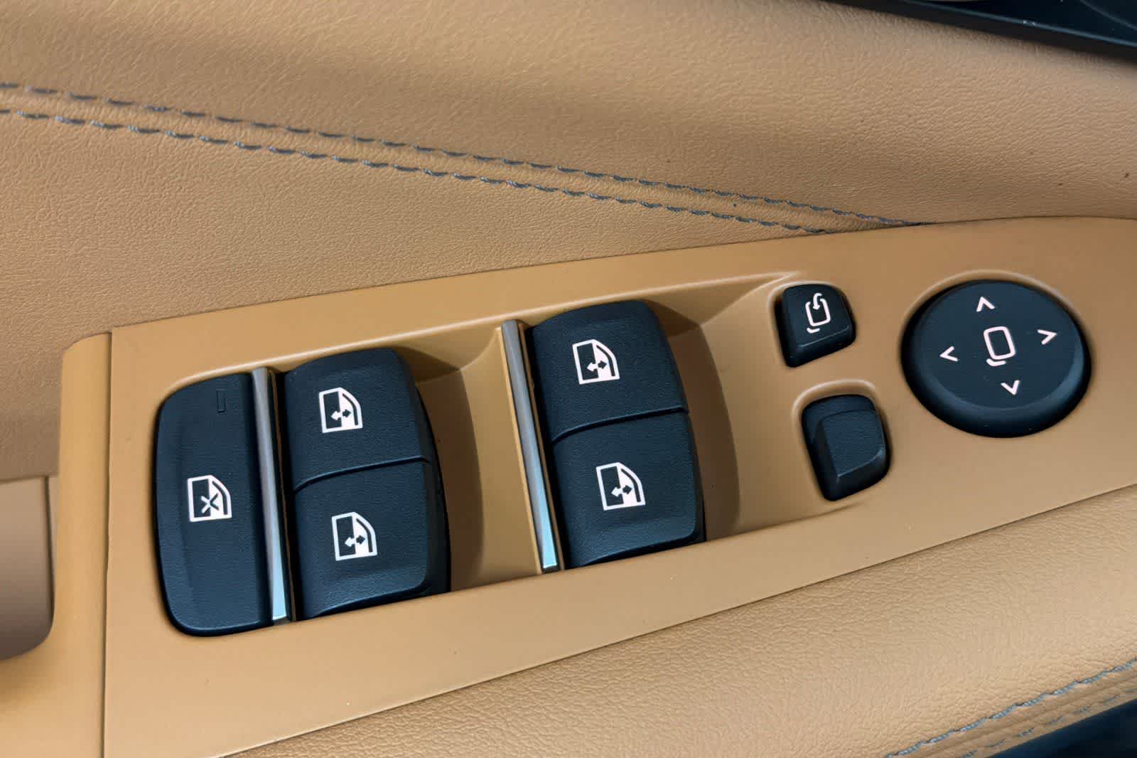 Thumbnail: 2026 BMW X5 - 13