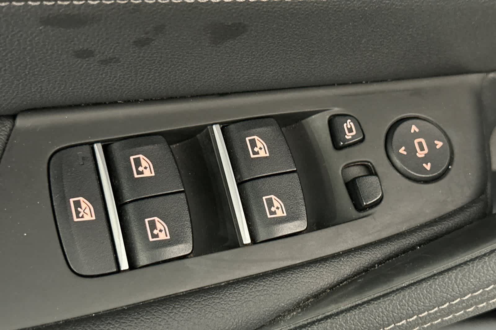 2023 BMW 5 Series 530e 13