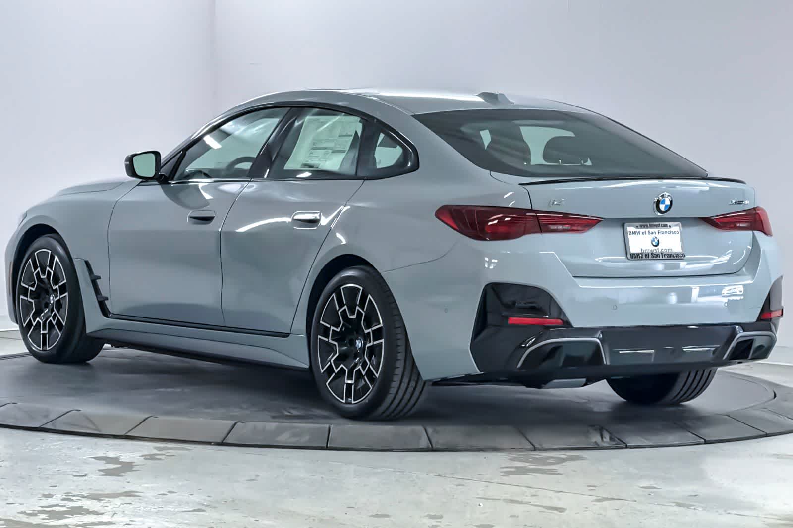 Thumbnail: 2026 BMW i4 - 6