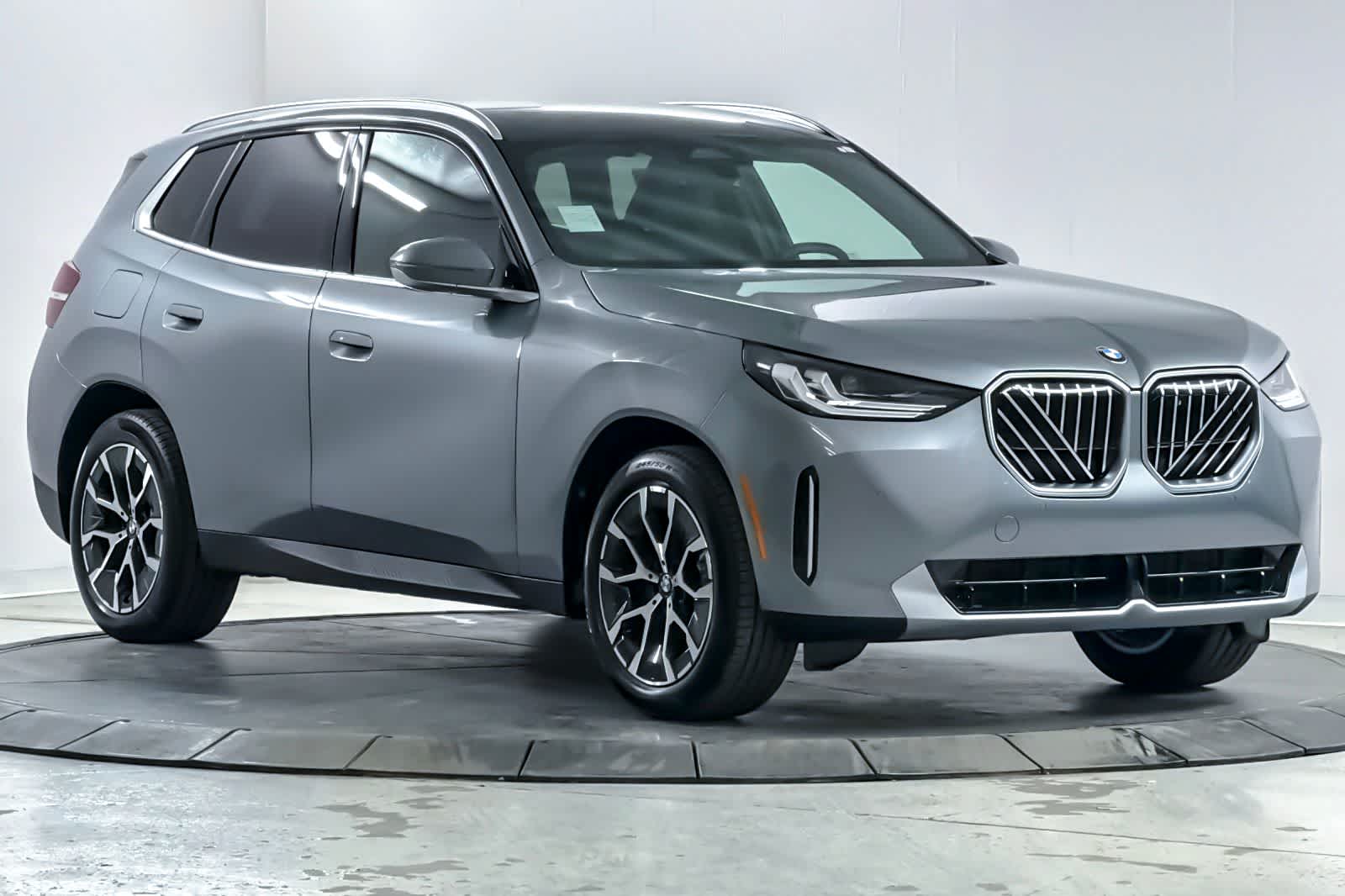 Thumbnail: 2026 BMW X3 - 9