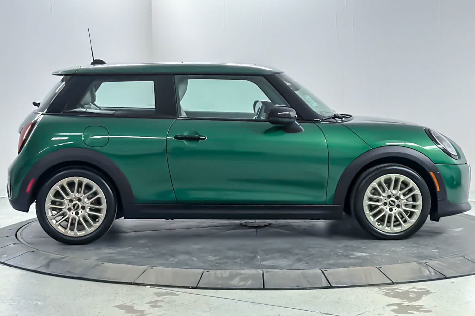 Thumbnail: 2025 MINI Cooper Hardtop - 8