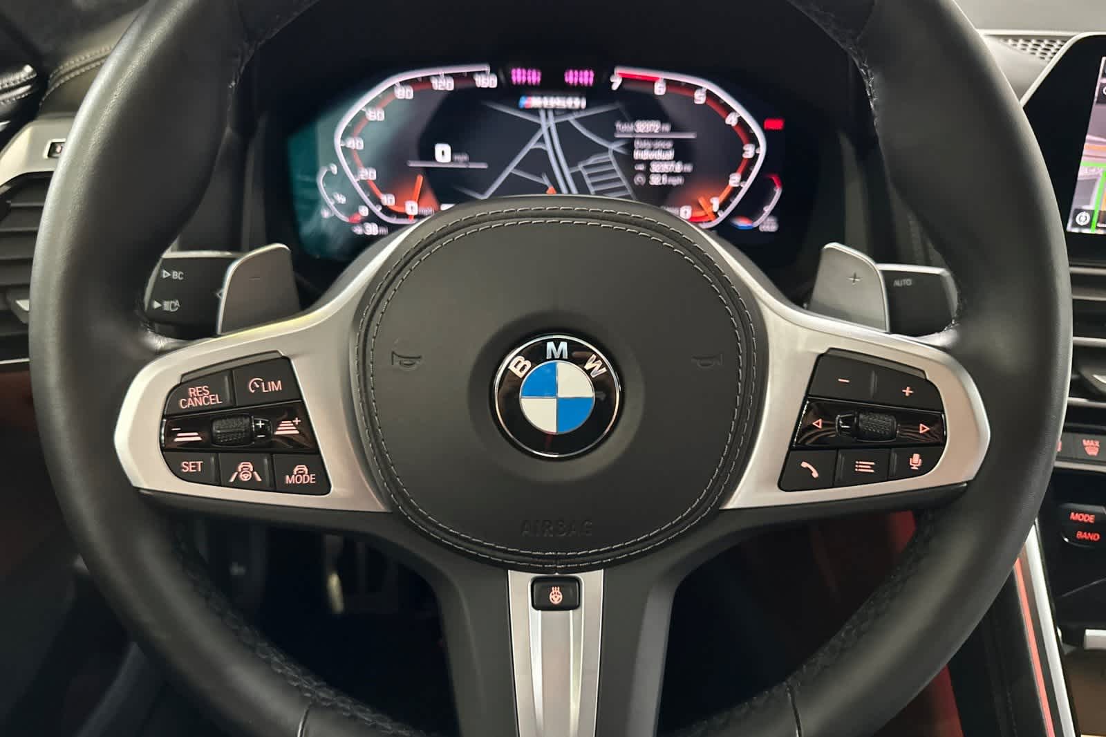 Thumbnail: 2022 BMW 8 Series - 23