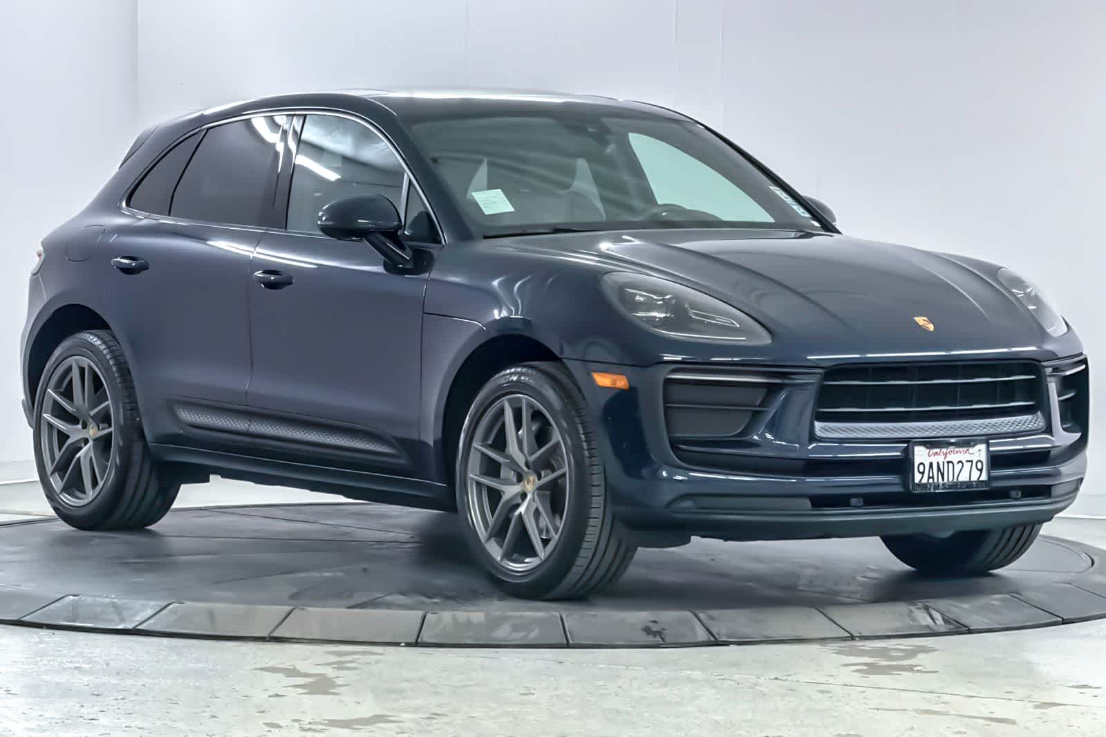 Thumbnail: 2022 Porsche Macan - 9
