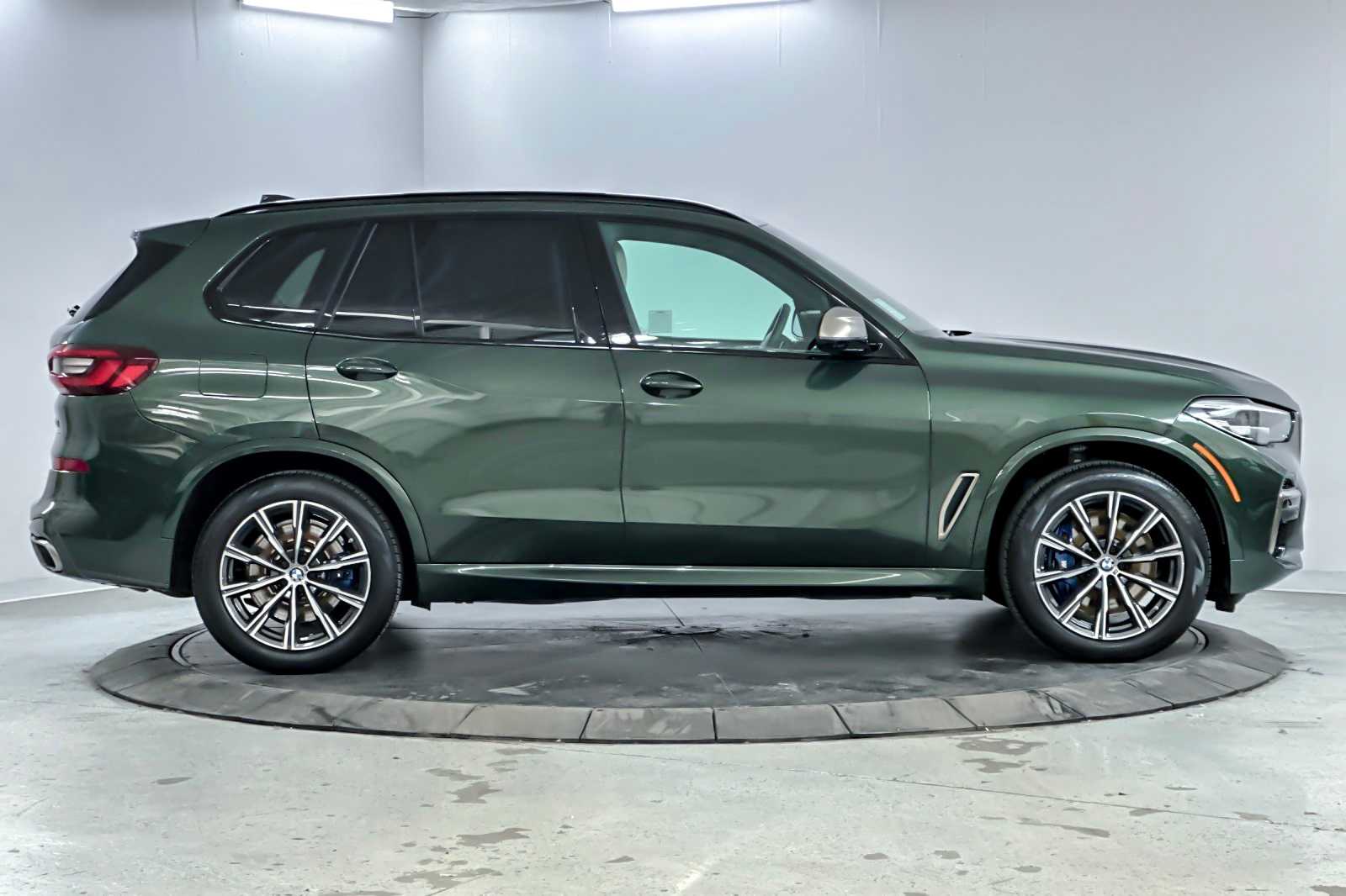 Thumbnail: 2022 BMW X5 - 8