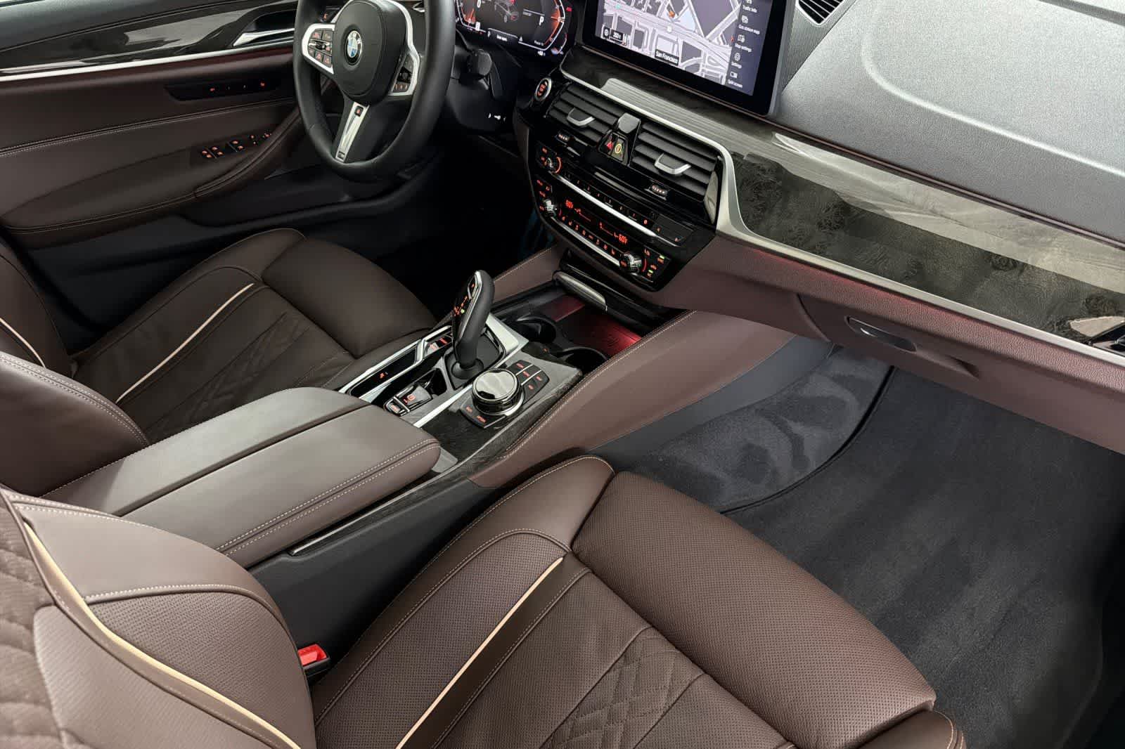 Thumbnail: 2023 BMW 5 Series - 15