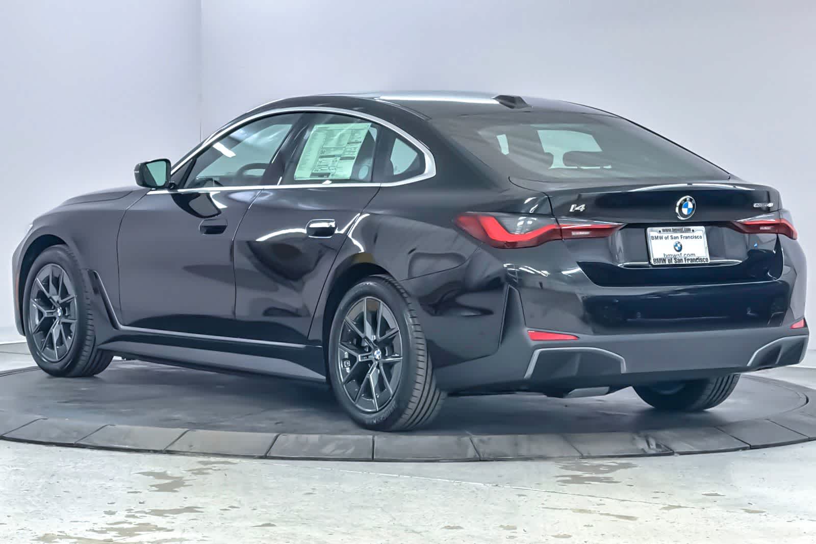Thumbnail: 2026 BMW i4 - 6
