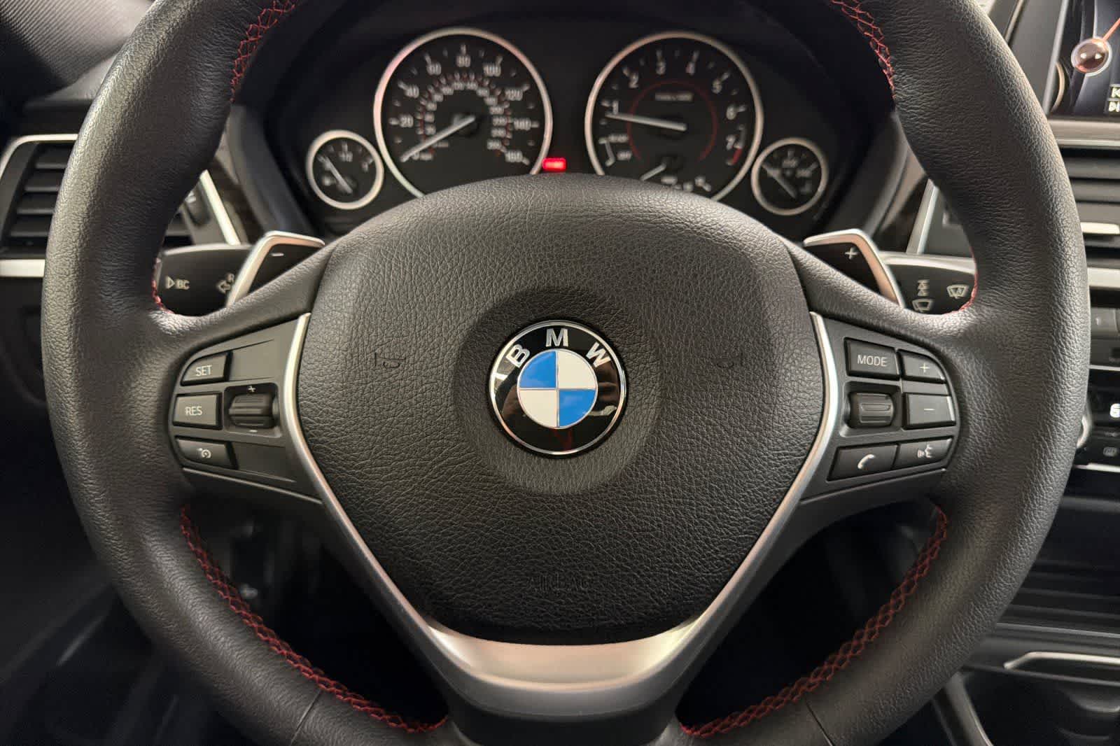 Thumbnail: 2016 BMW 3 Series - 22