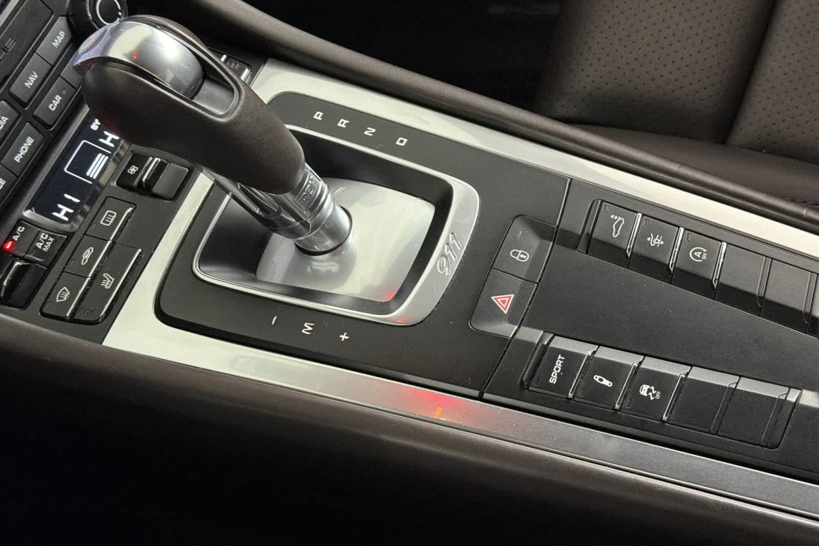 Thumbnail: 2018 Porsche 911 - 21