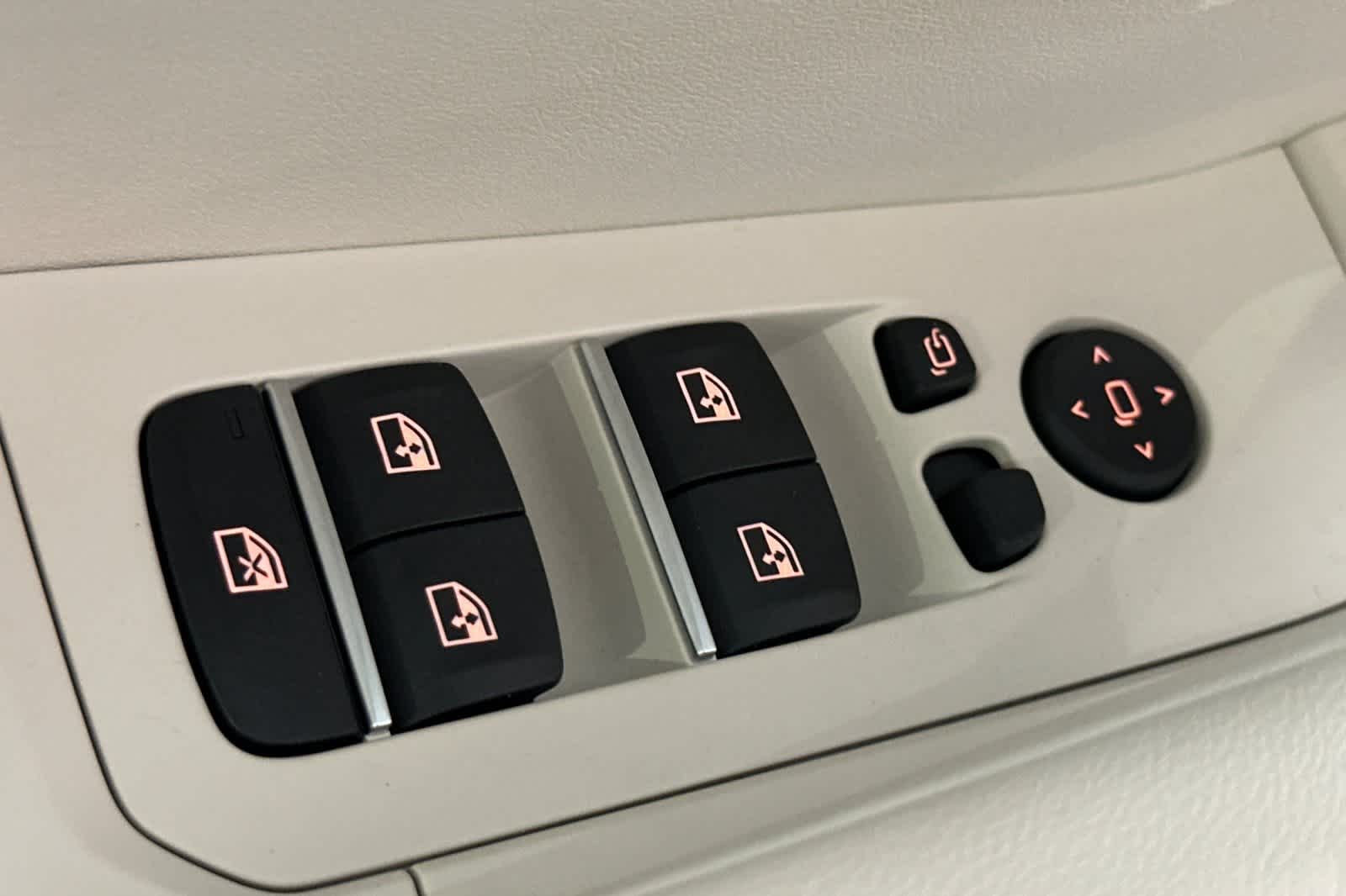 Thumbnail: 2026 BMW X6 - 13