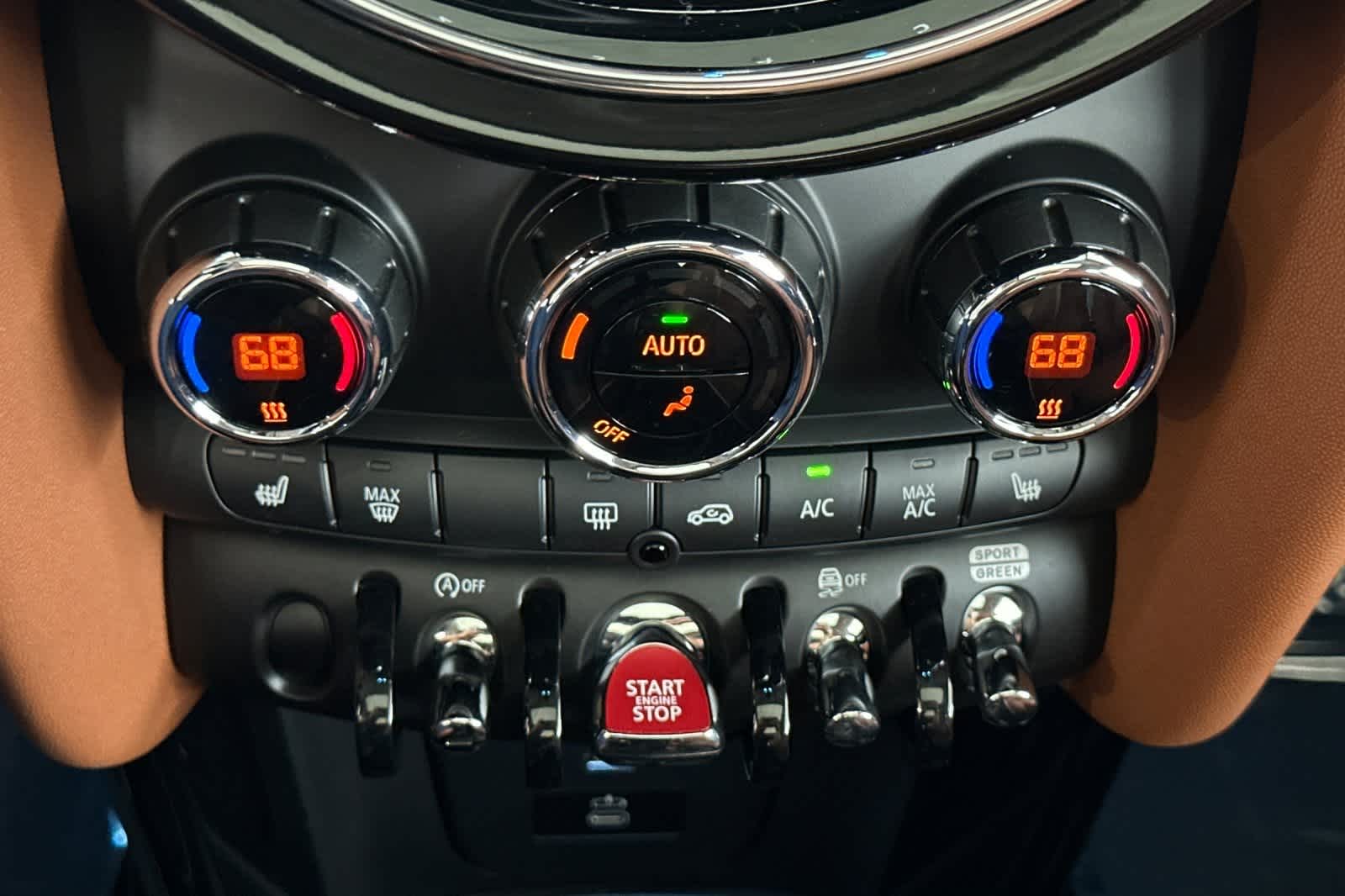 Thumbnail: 2023 MINI Cooper Hardtop - 21