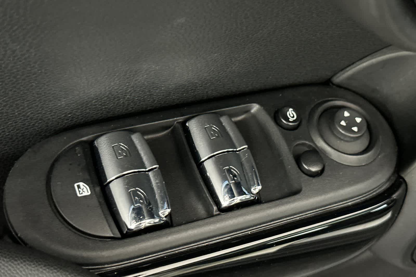 Thumbnail: 2023 MINI Cooper Hardtop - 13
