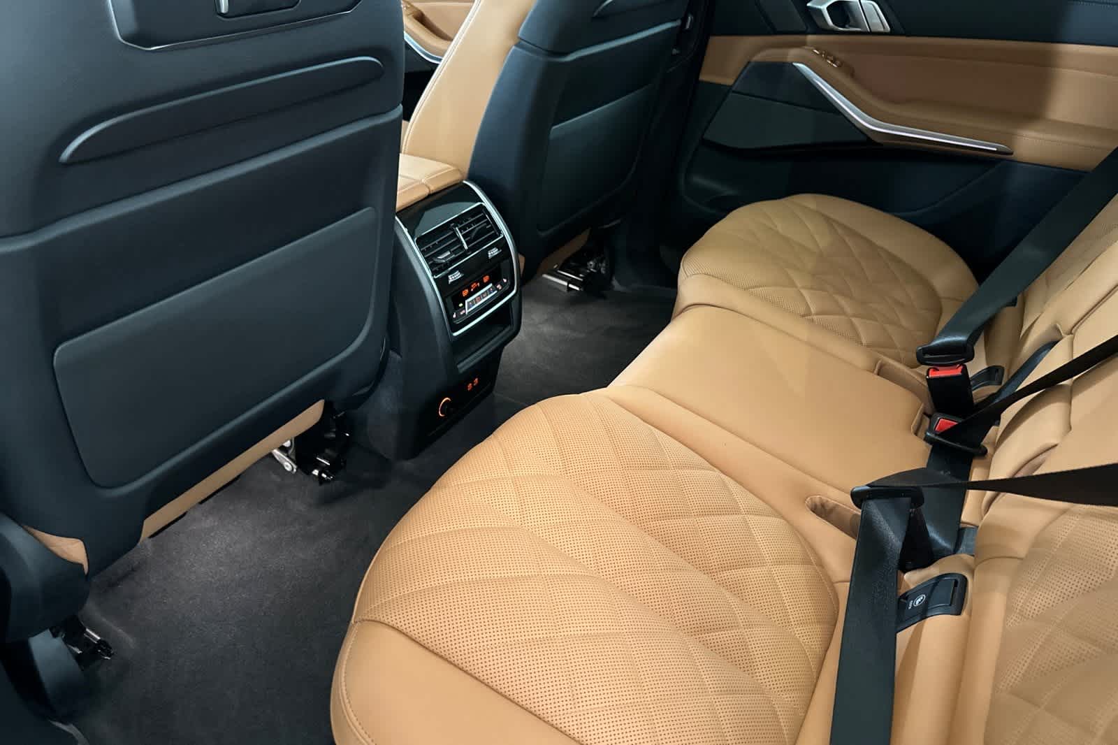 Thumbnail: 2024 BMW X7 - 4
