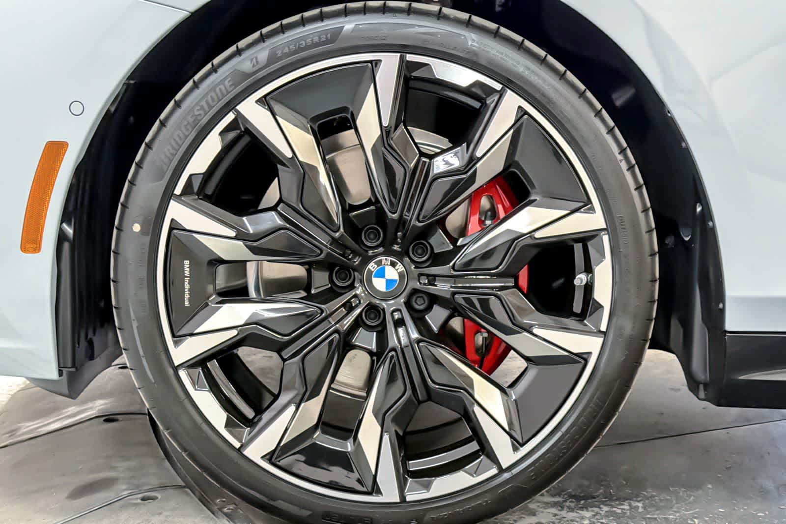 Thumbnail: 2026 BMW 5 Series - 24