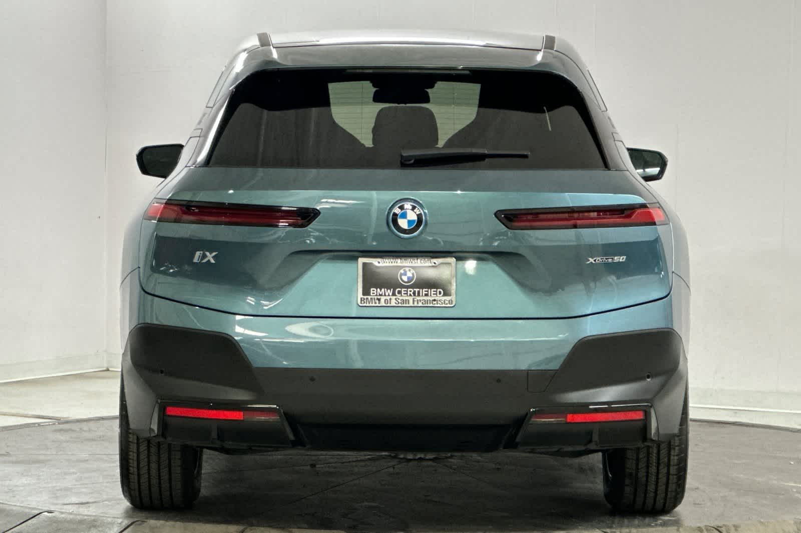 Thumbnail: 2023 BMW iX - 7