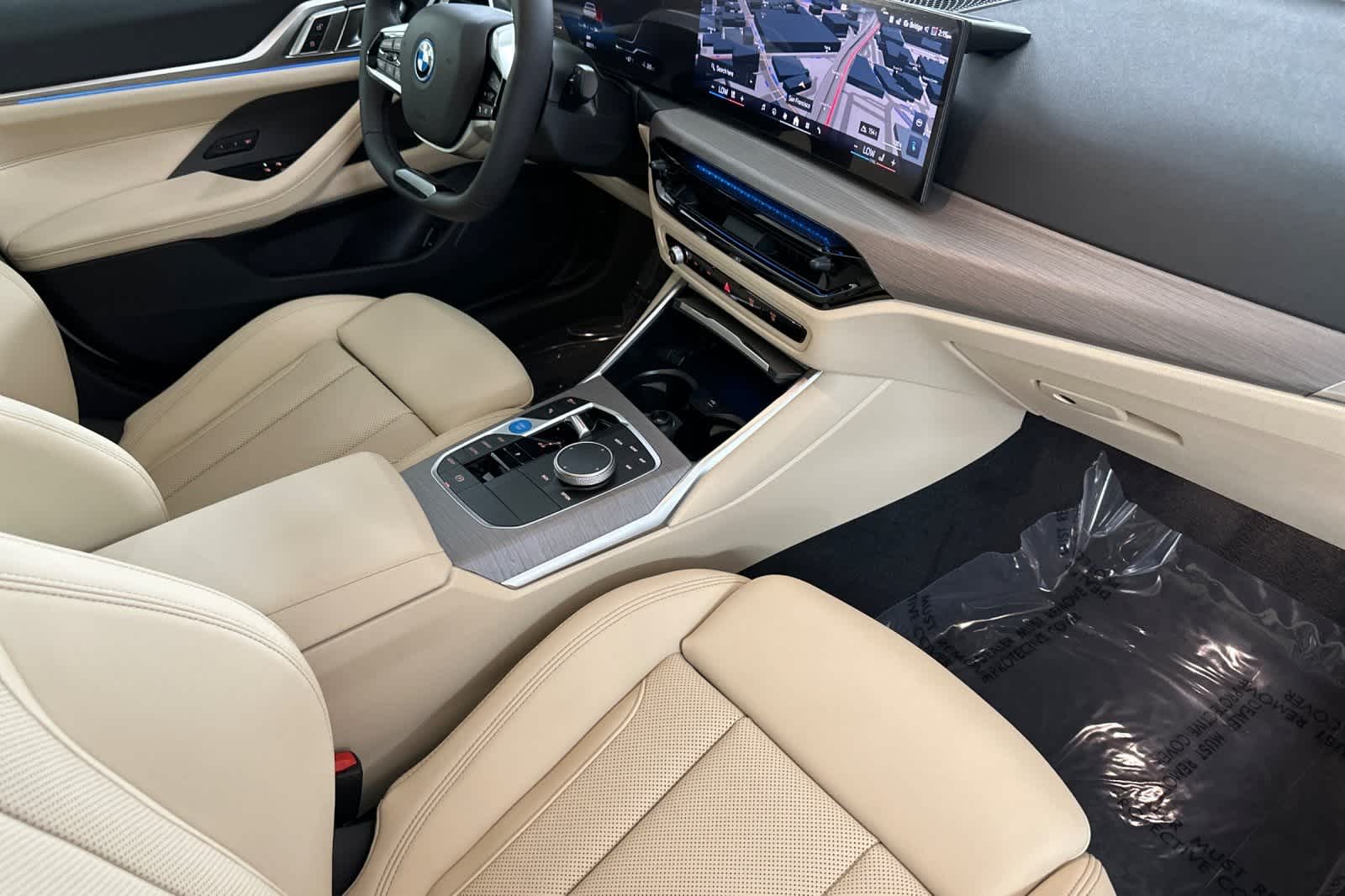 Thumbnail: 2025 BMW i4 - 15