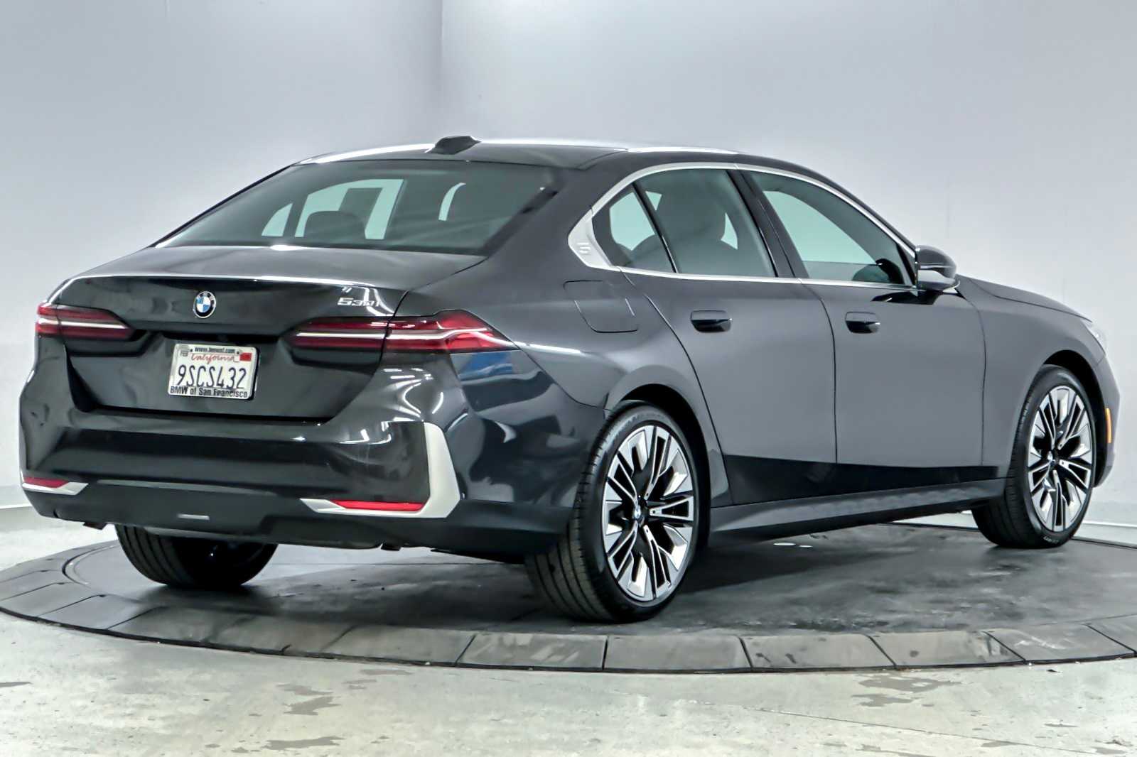 Thumbnail: 2025 BMW 5 Series - 2
