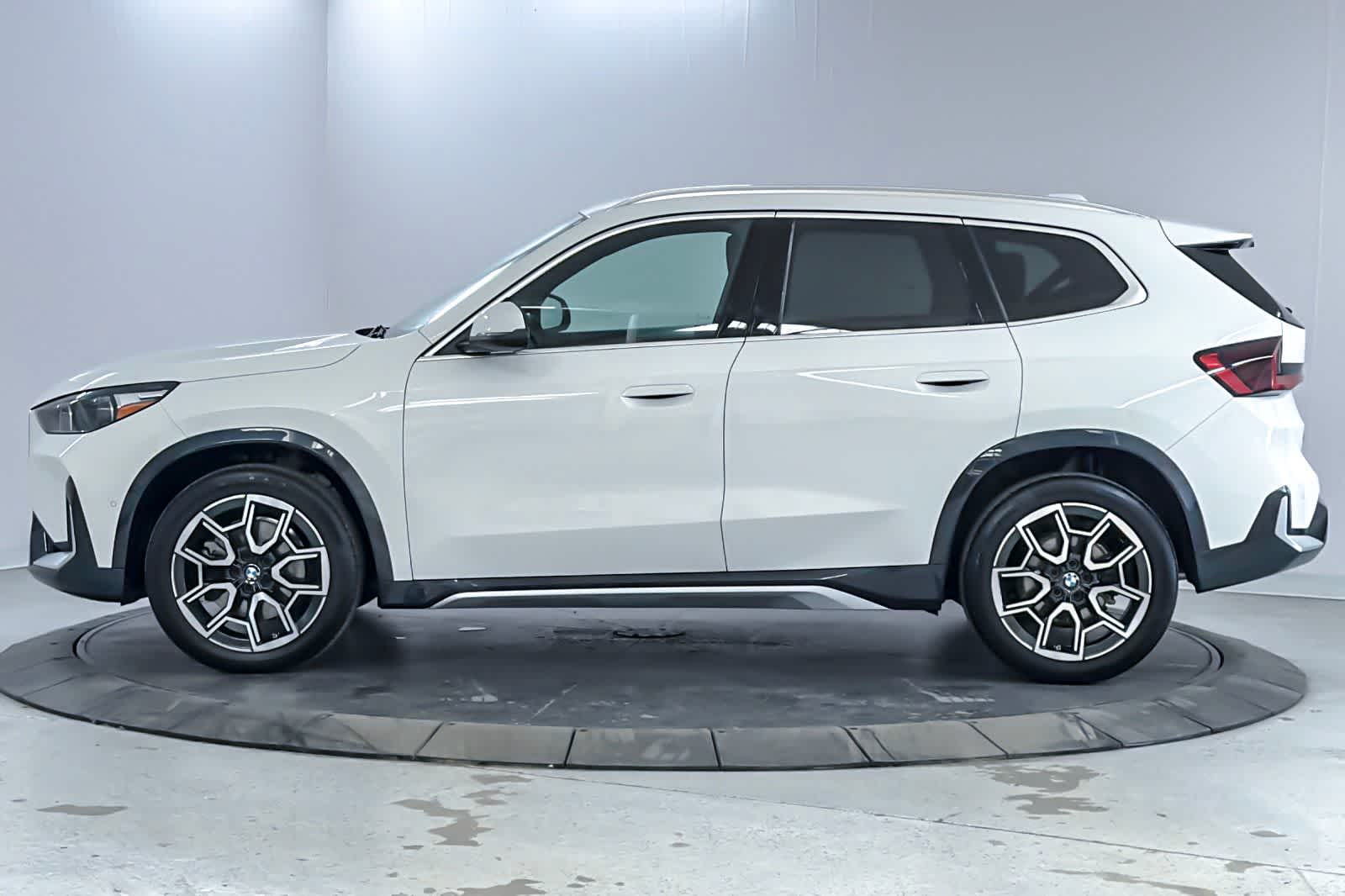 Thumbnail: 2026 BMW X1 - 5