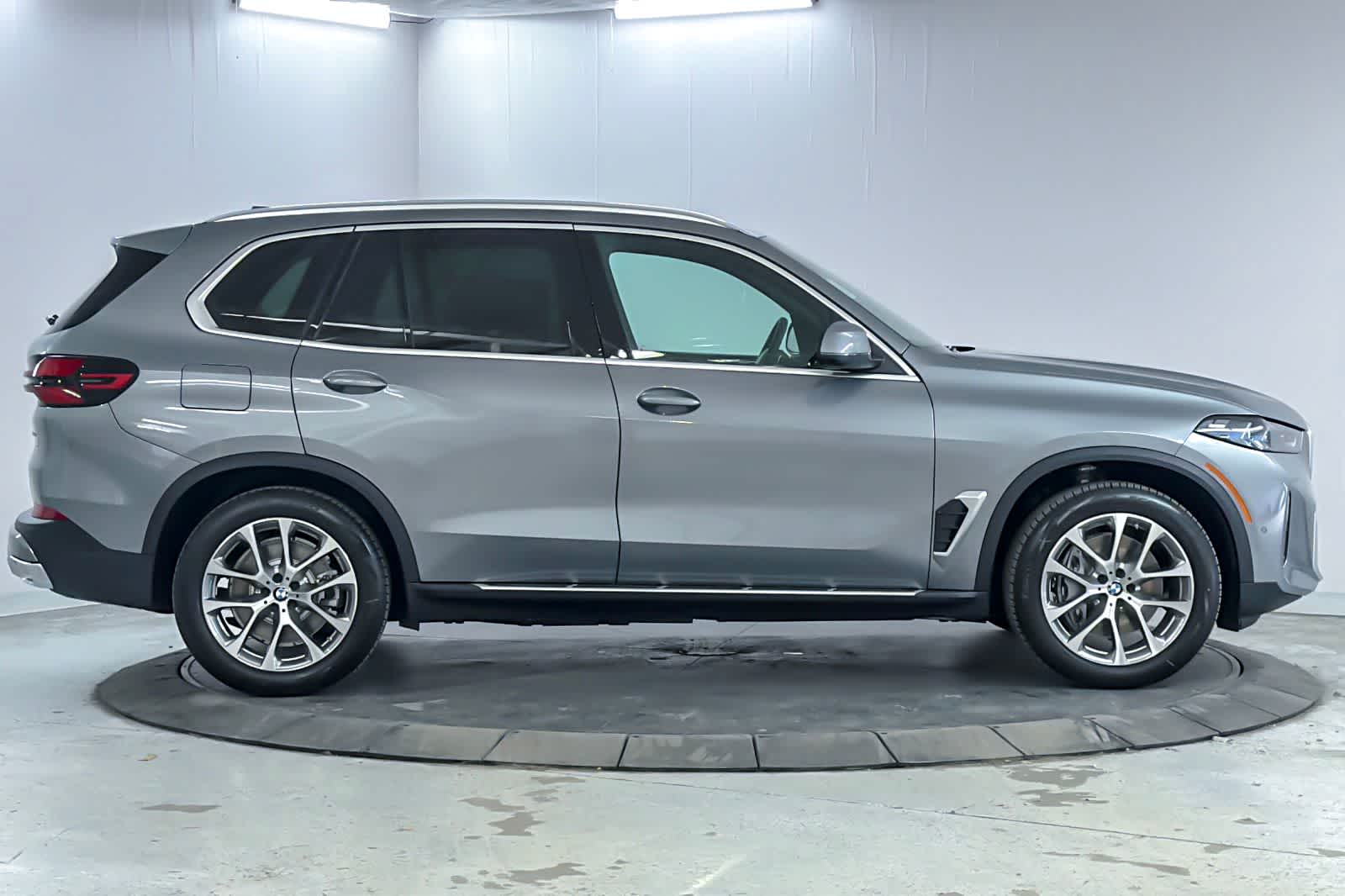 Thumbnail: 2026 BMW X5 - 8