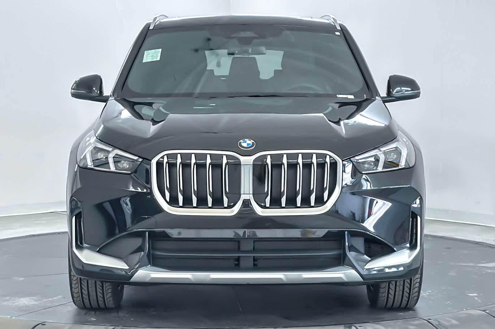 Thumbnail: 2026 BMW X1 - 10