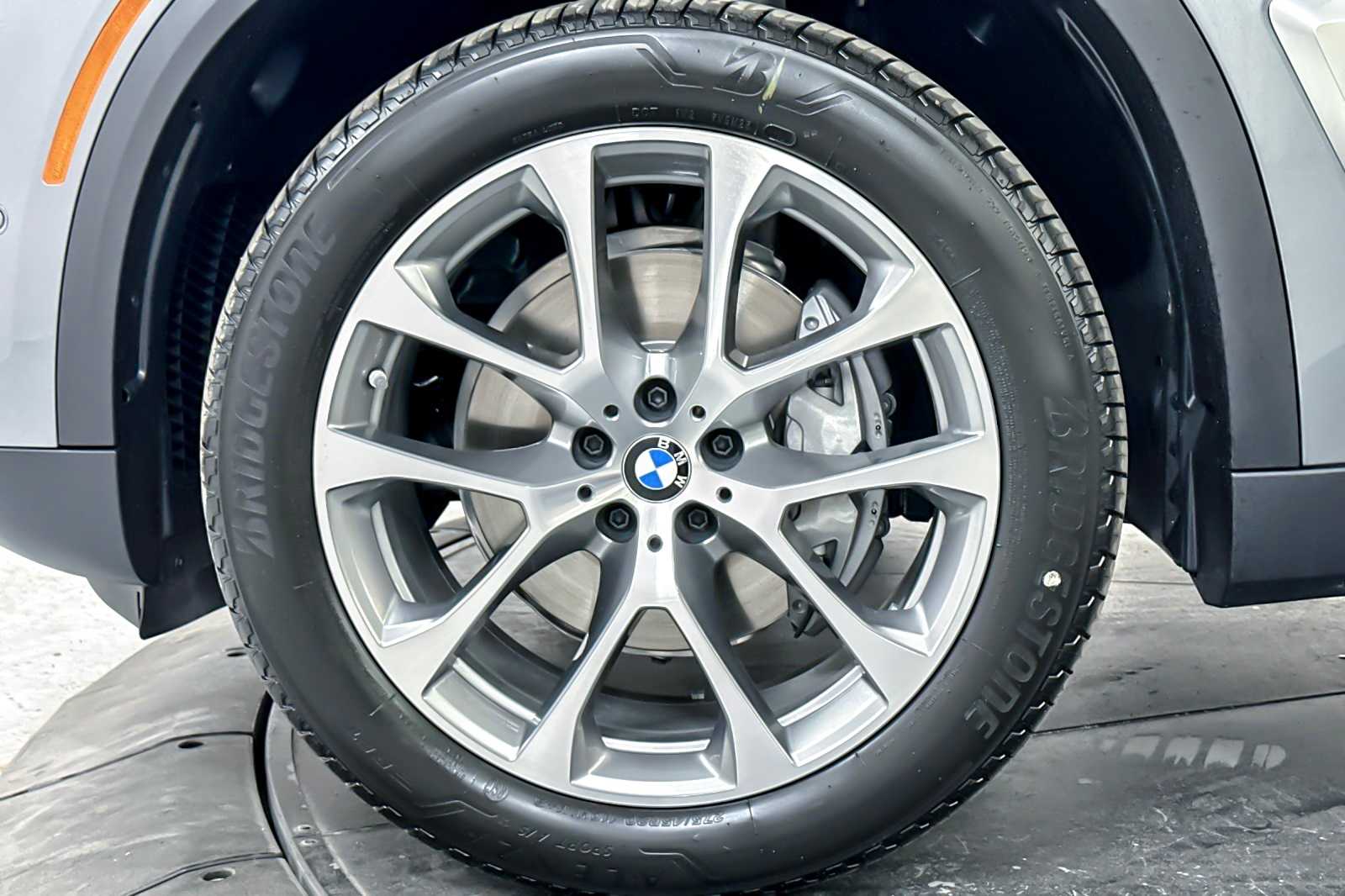 Thumbnail: 2026 BMW X5 - 25