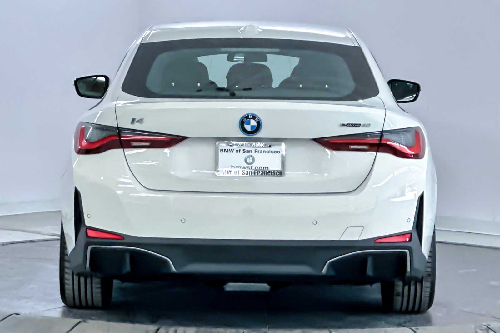 Thumbnail: 2025 BMW i4 - 7