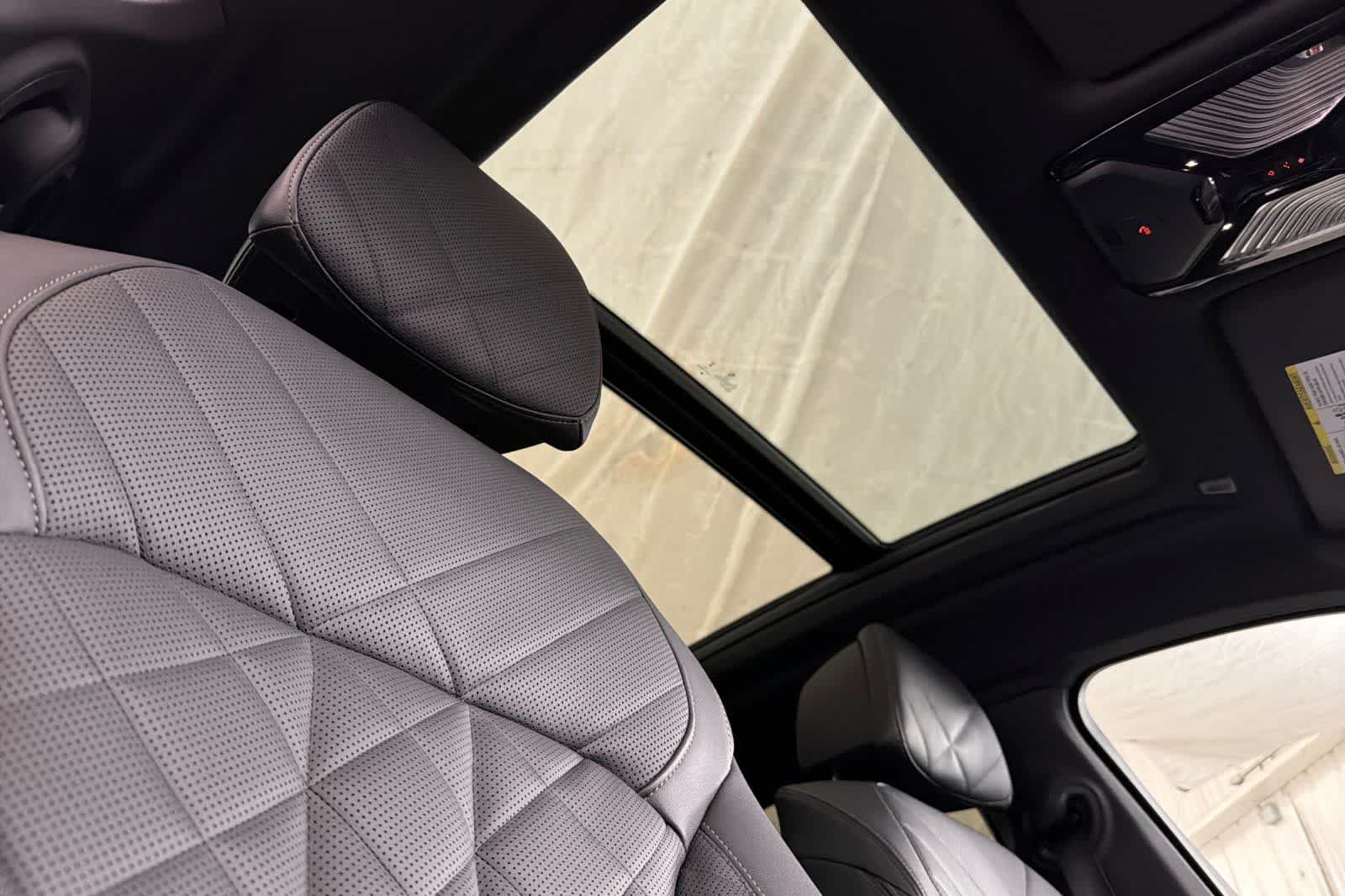 Thumbnail: 2024 BMW X6 - 17