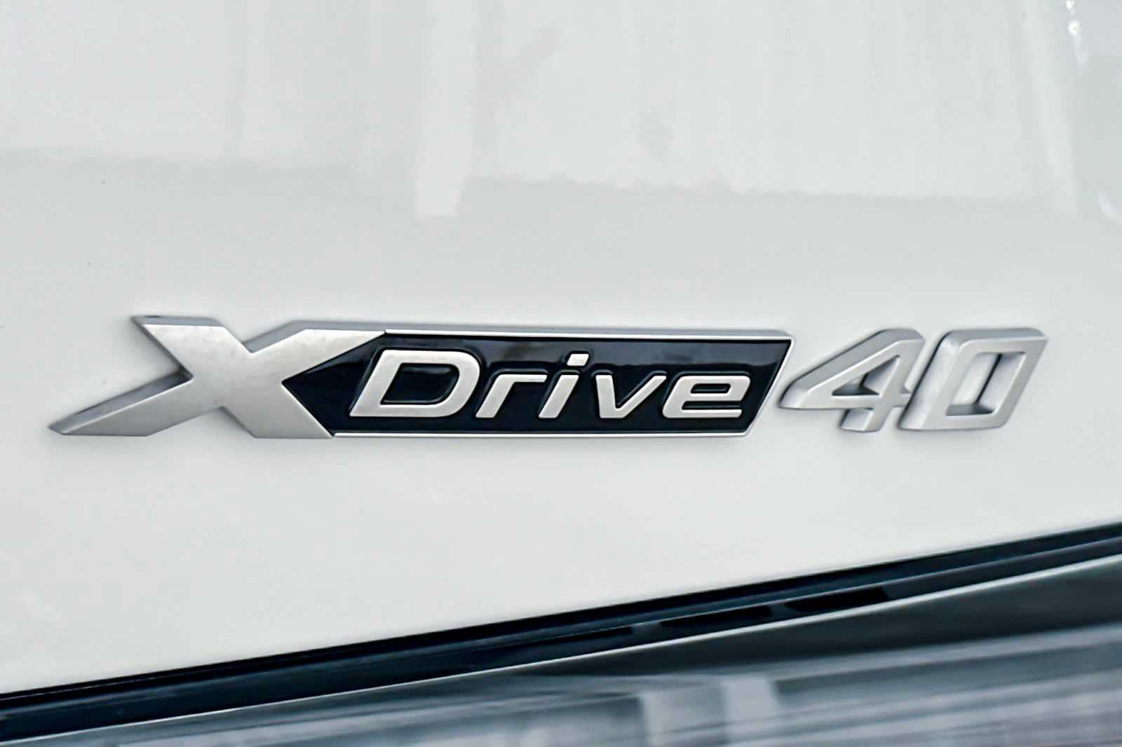 Thumbnail: 2025 BMW i4 - 25