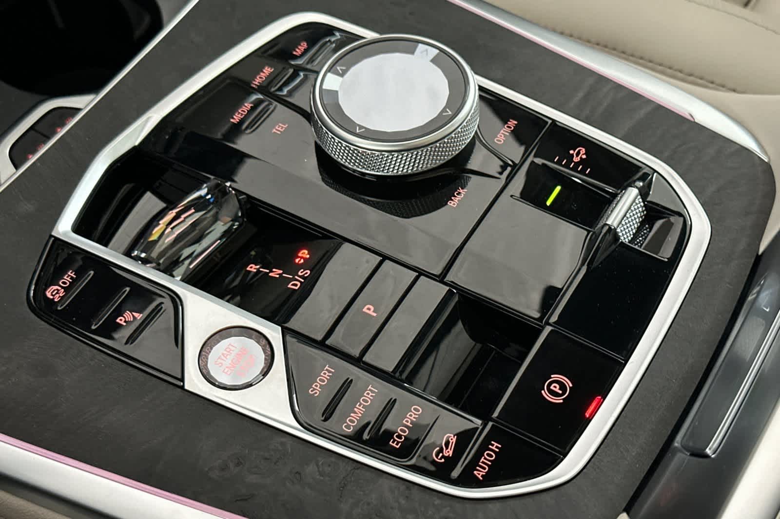 Thumbnail: 2026 BMW X7 - 22