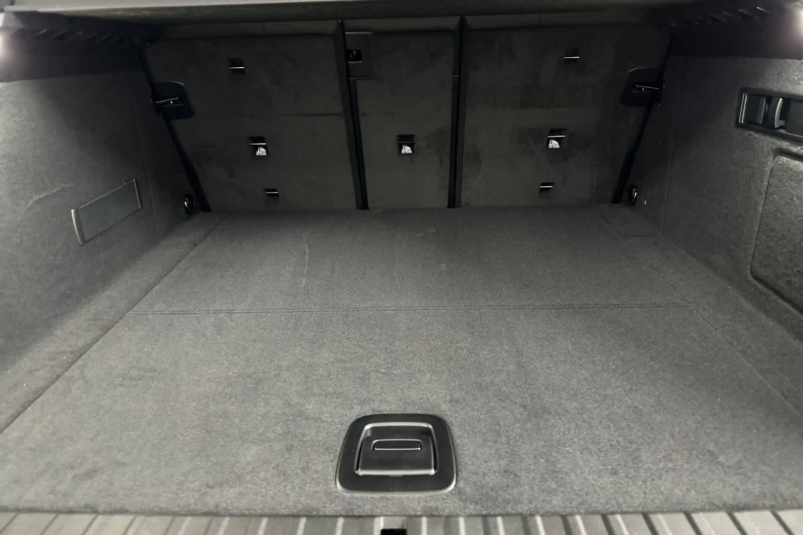 Thumbnail: 2026 BMW iX - 15