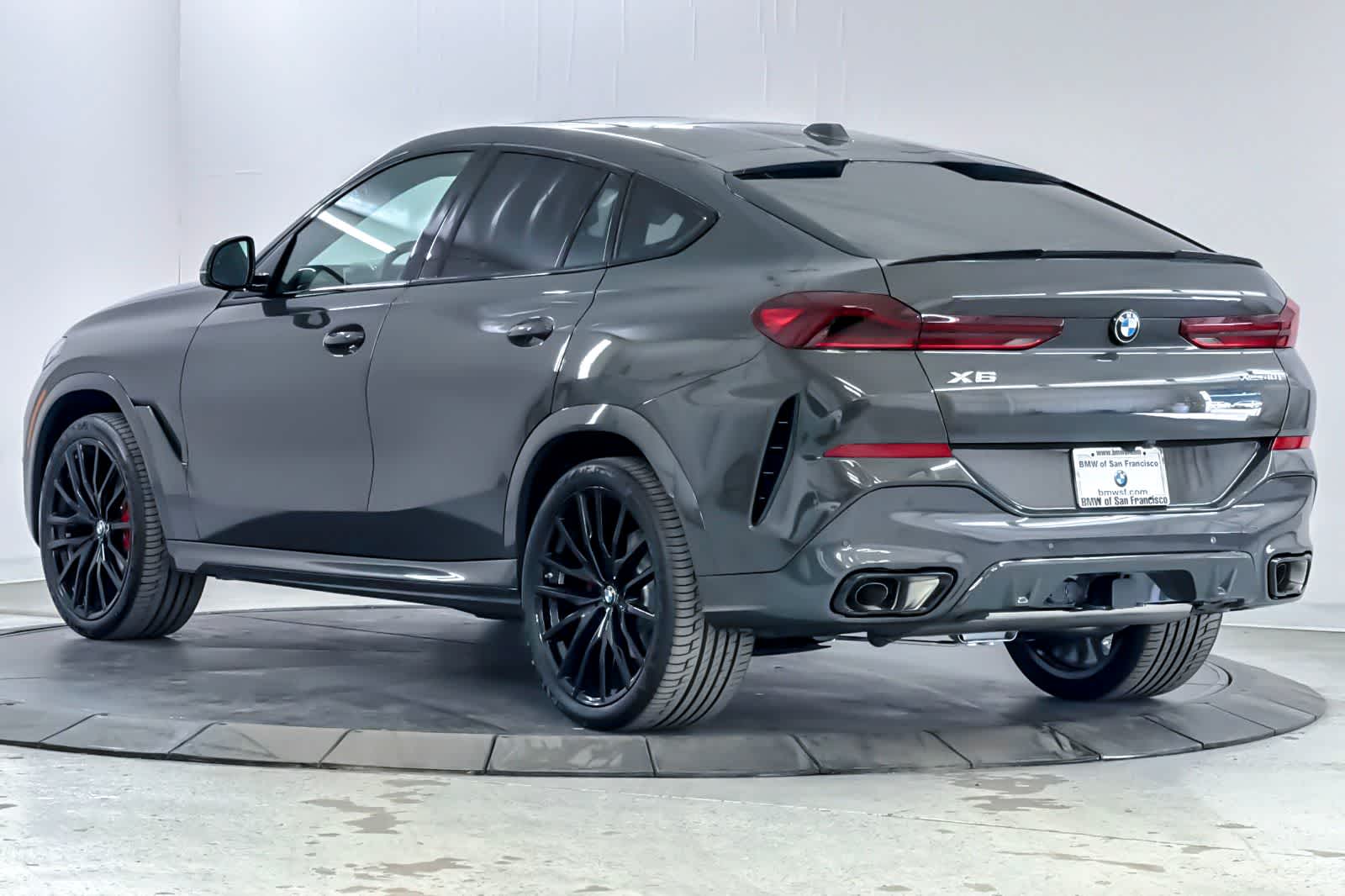 Thumbnail: 2027 BMW X6 - 6