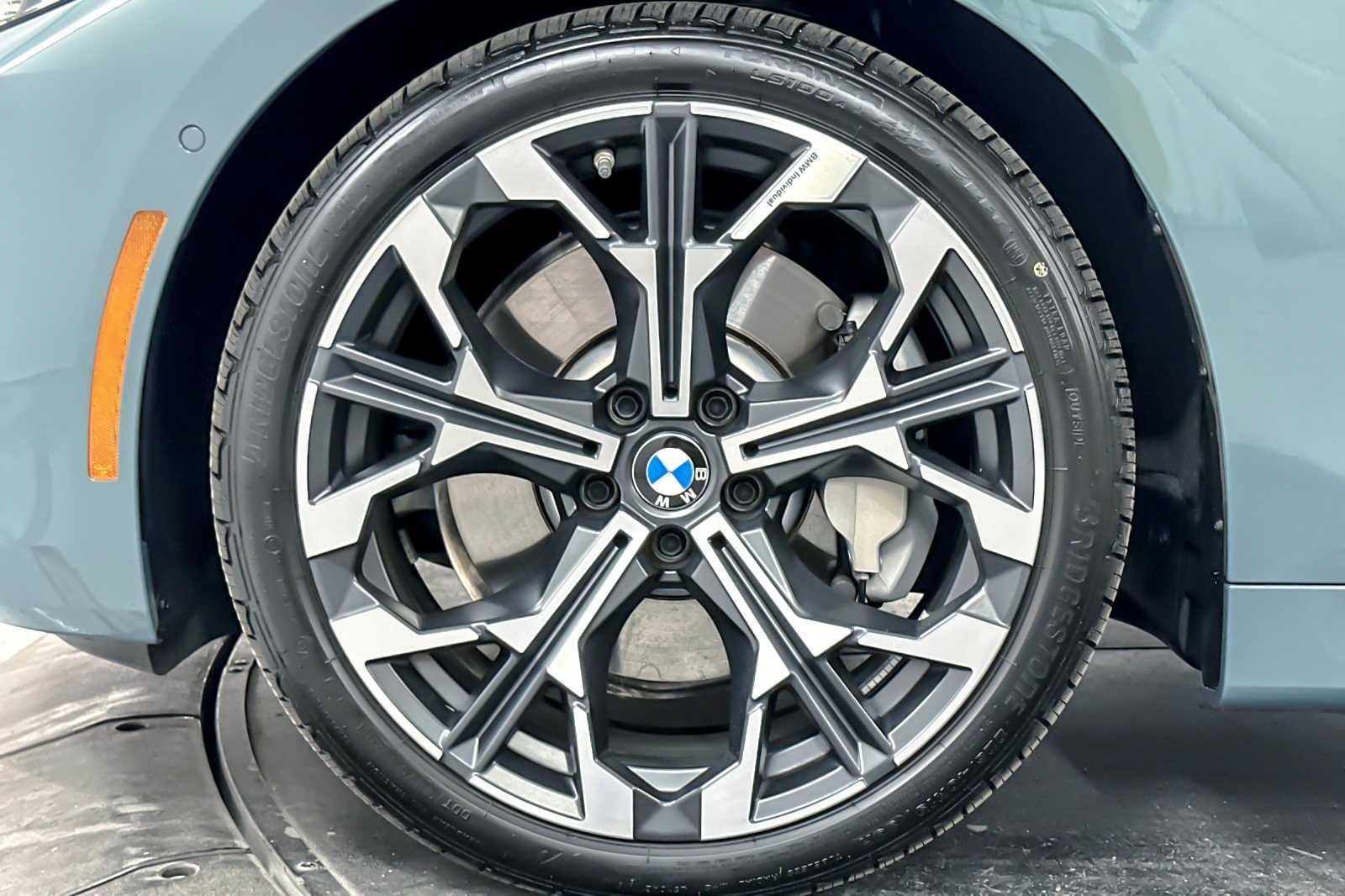 Thumbnail: 2025 BMW 4 Series - 26