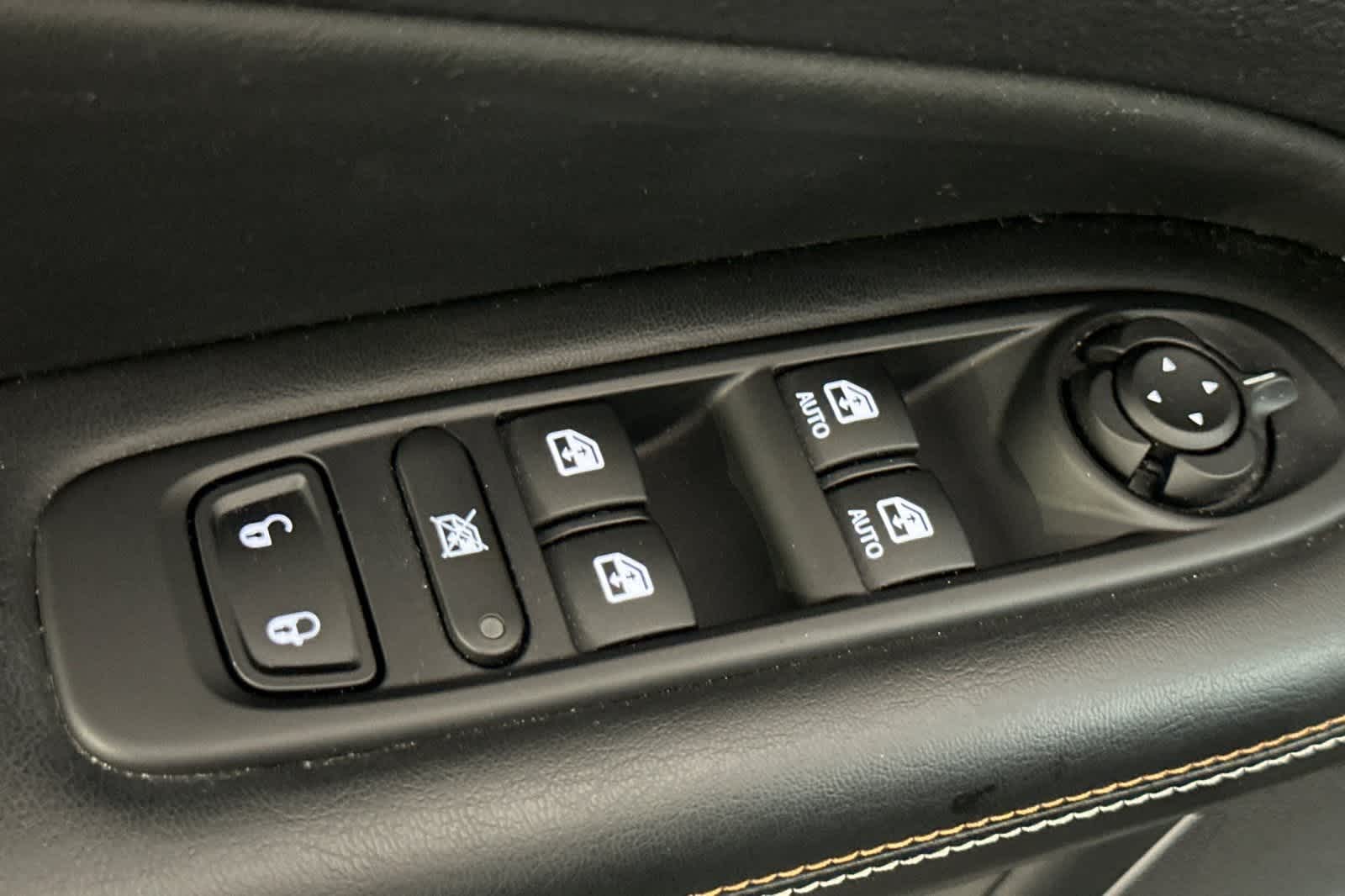 Thumbnail: 2020 Jeep Compass - 13