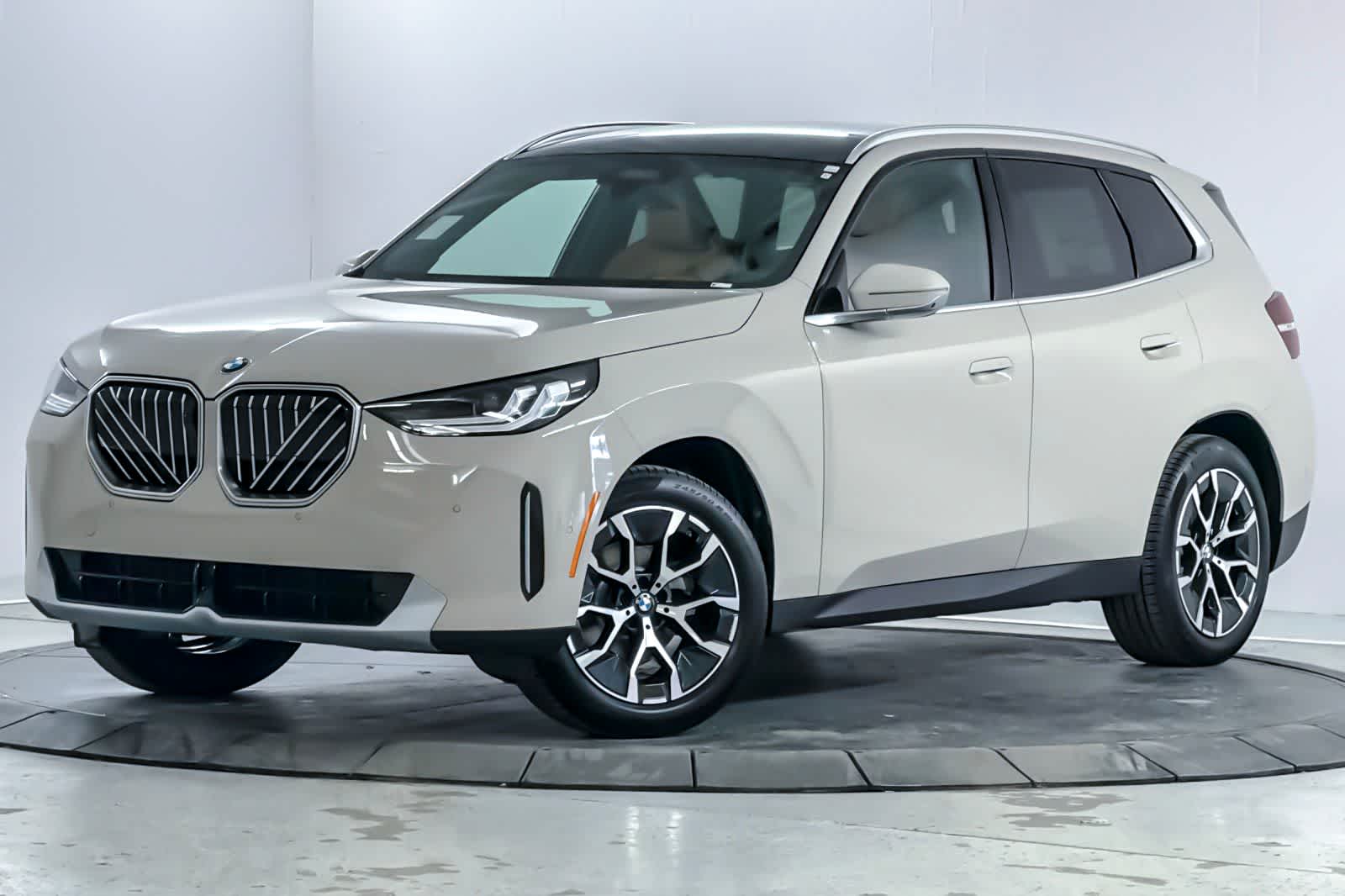 Thumbnail: 2026 BMW X3 - 1