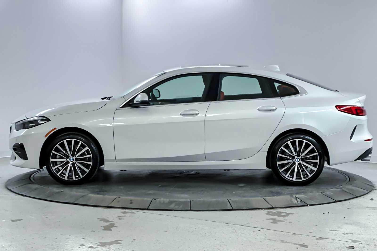 Thumbnail: 2024 BMW 2 Series - 5