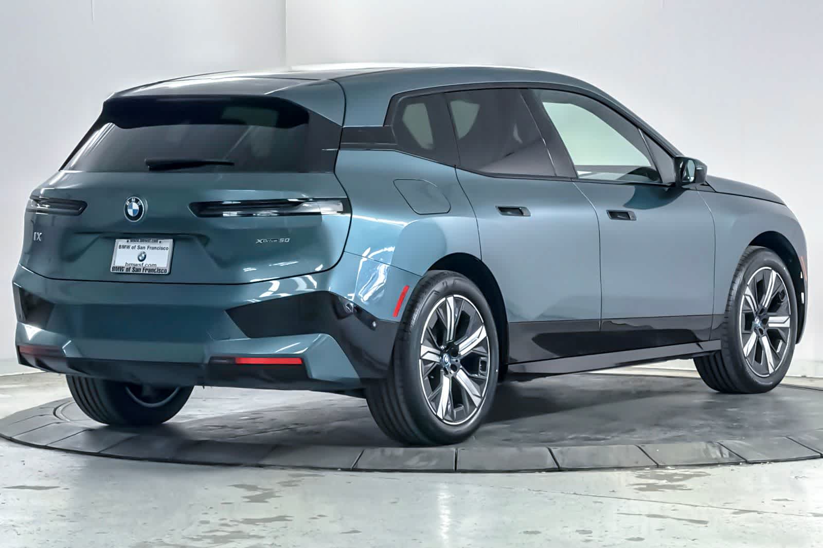 Thumbnail: 2023 BMW iX - 2