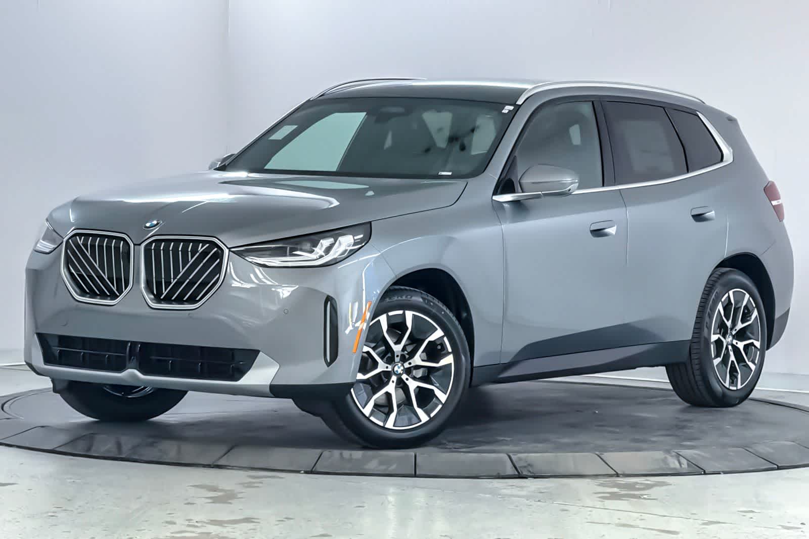 Thumbnail: 2026 BMW X3 - 1