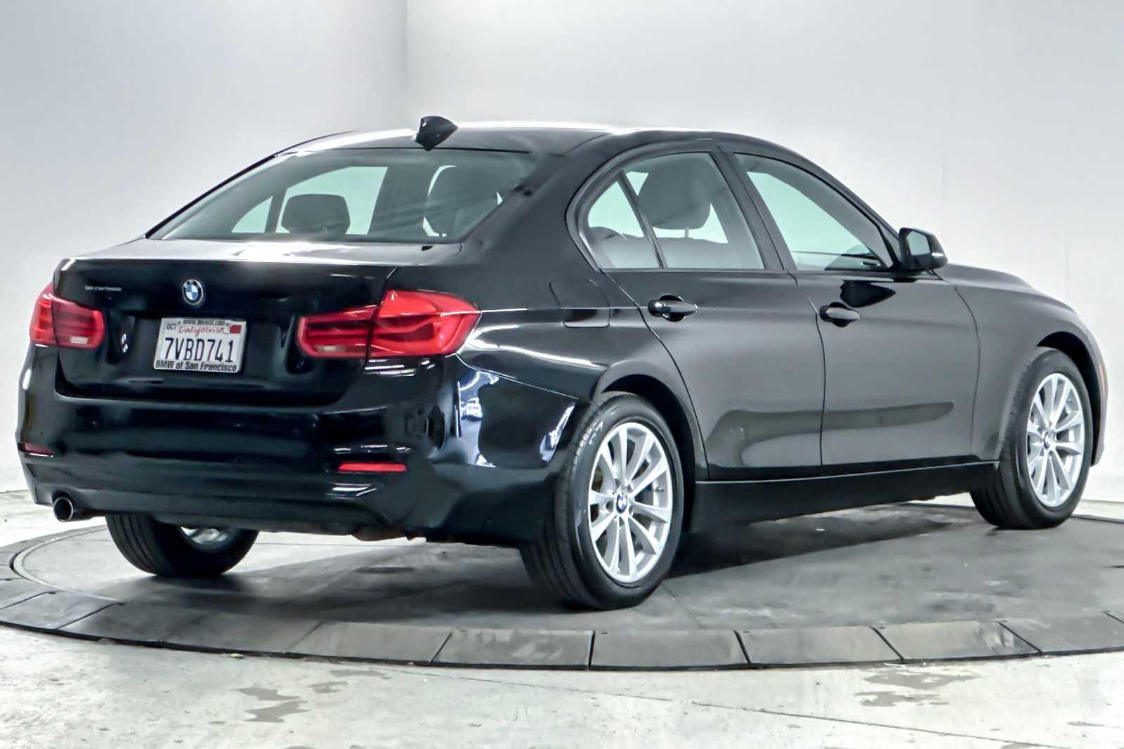 Thumbnail: 2016 BMW 3 Series - 2
