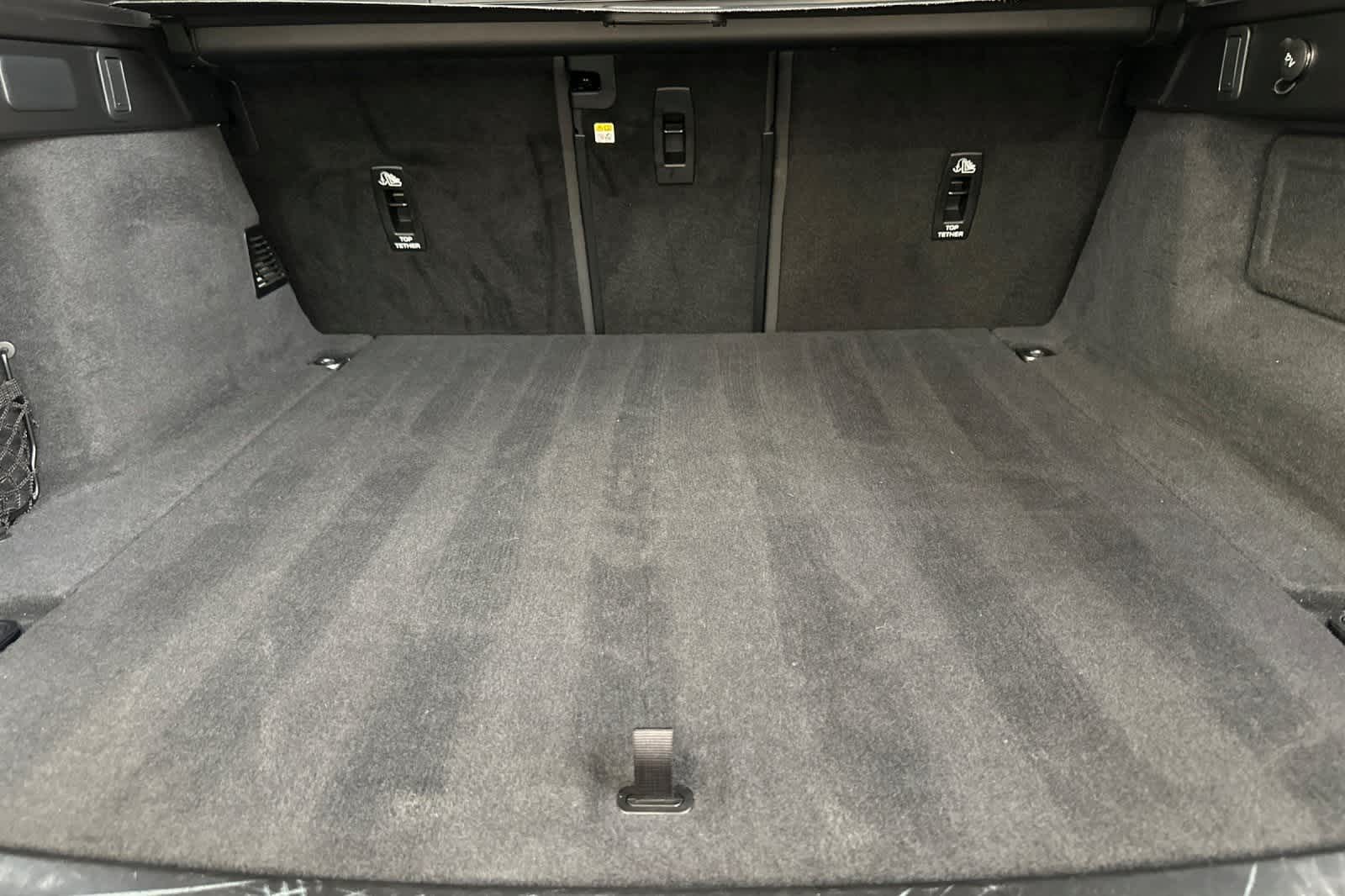 Thumbnail: 2025 Land Rover Range Rover Velar - 15