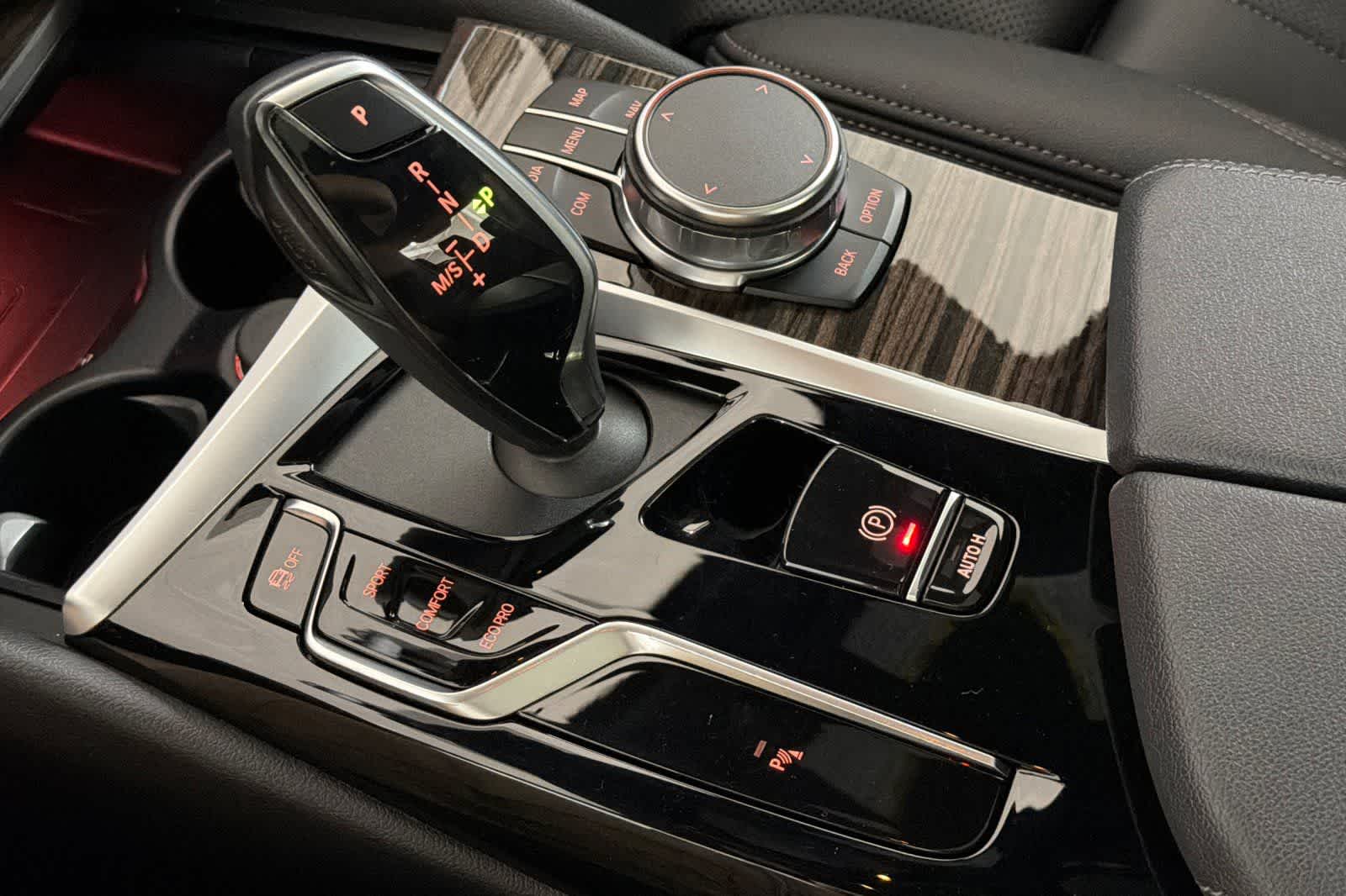 Thumbnail: 2023 BMW 5 Series - 21