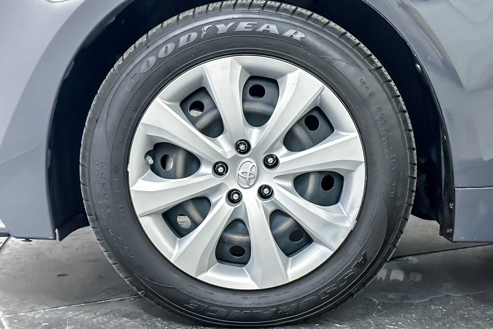 Thumbnail: 2023 Toyota Corolla - 24