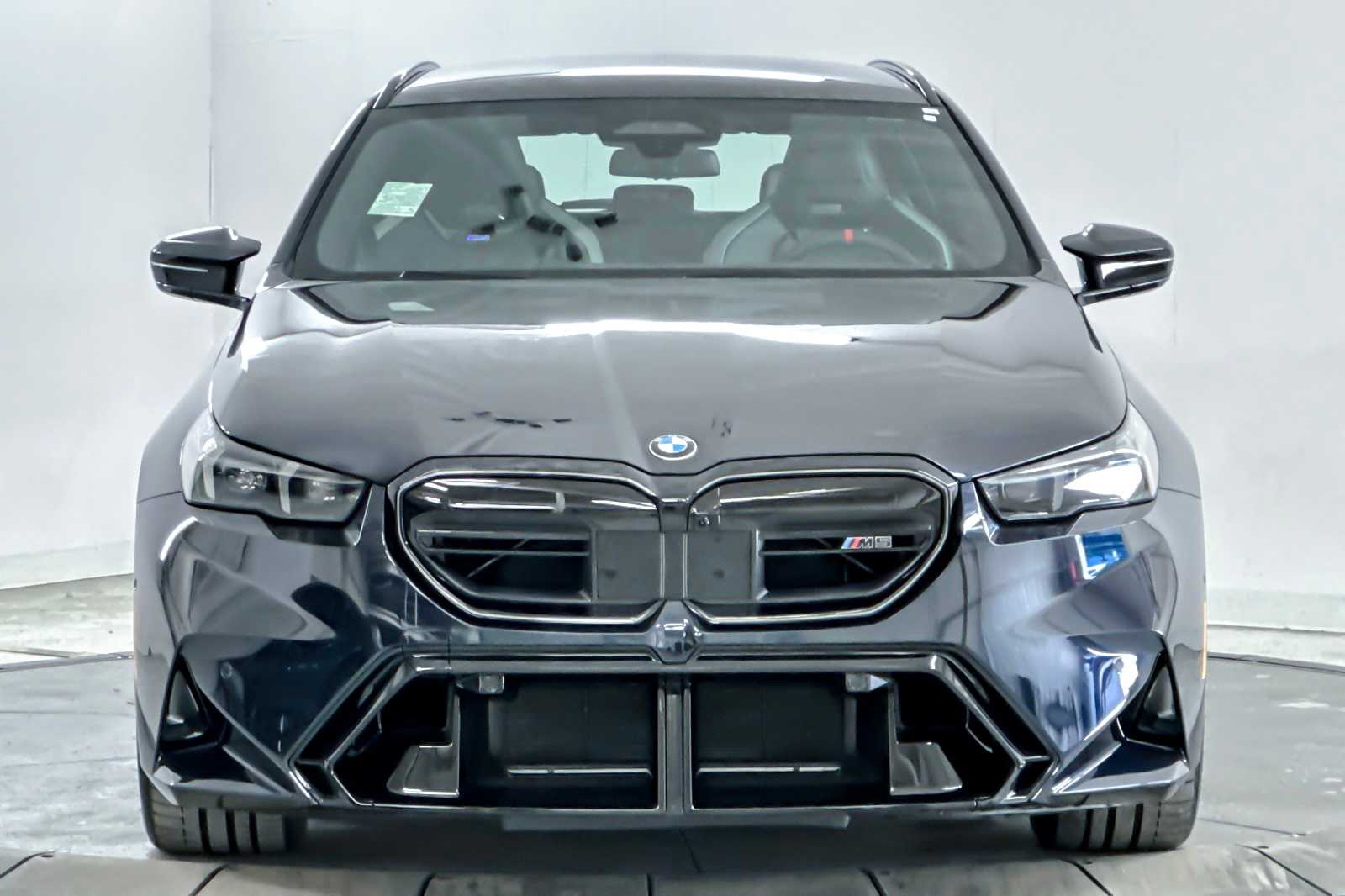 Thumbnail: 2026 BMW M5 - 10