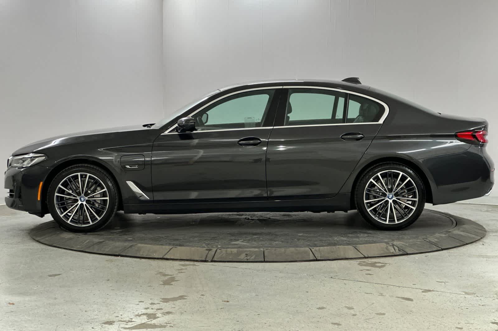 2022 BMW 5 Series 530e 5