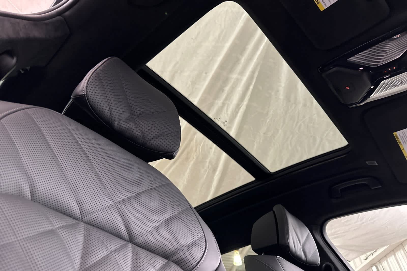 Thumbnail: 2026 BMW X7 - 17