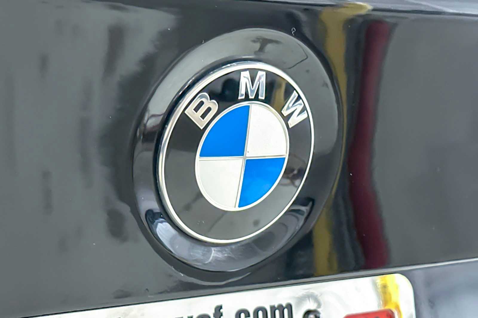 Thumbnail: 2016 BMW 3 Series - 25