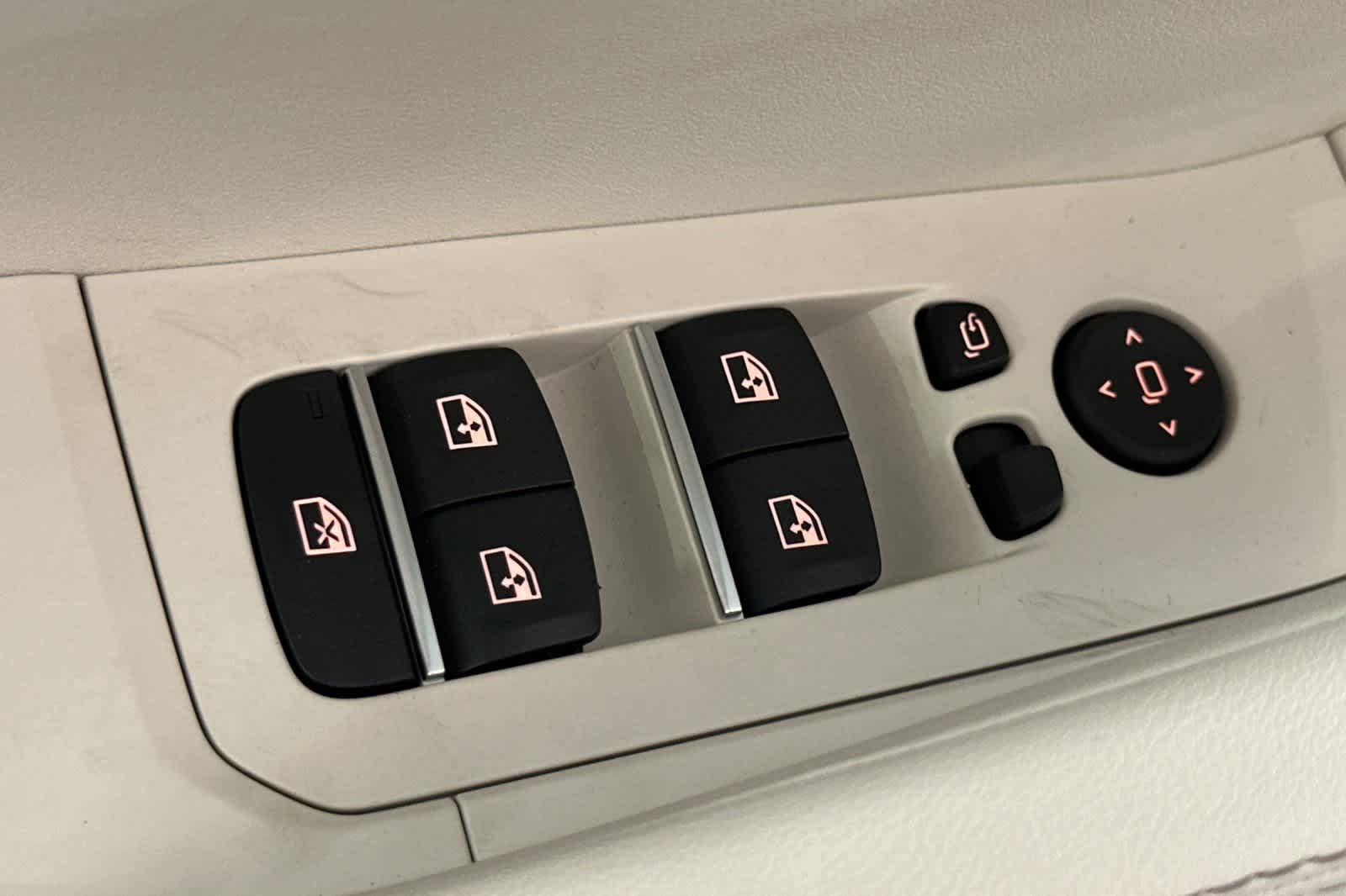 Thumbnail: 2026 BMW X6 - 13