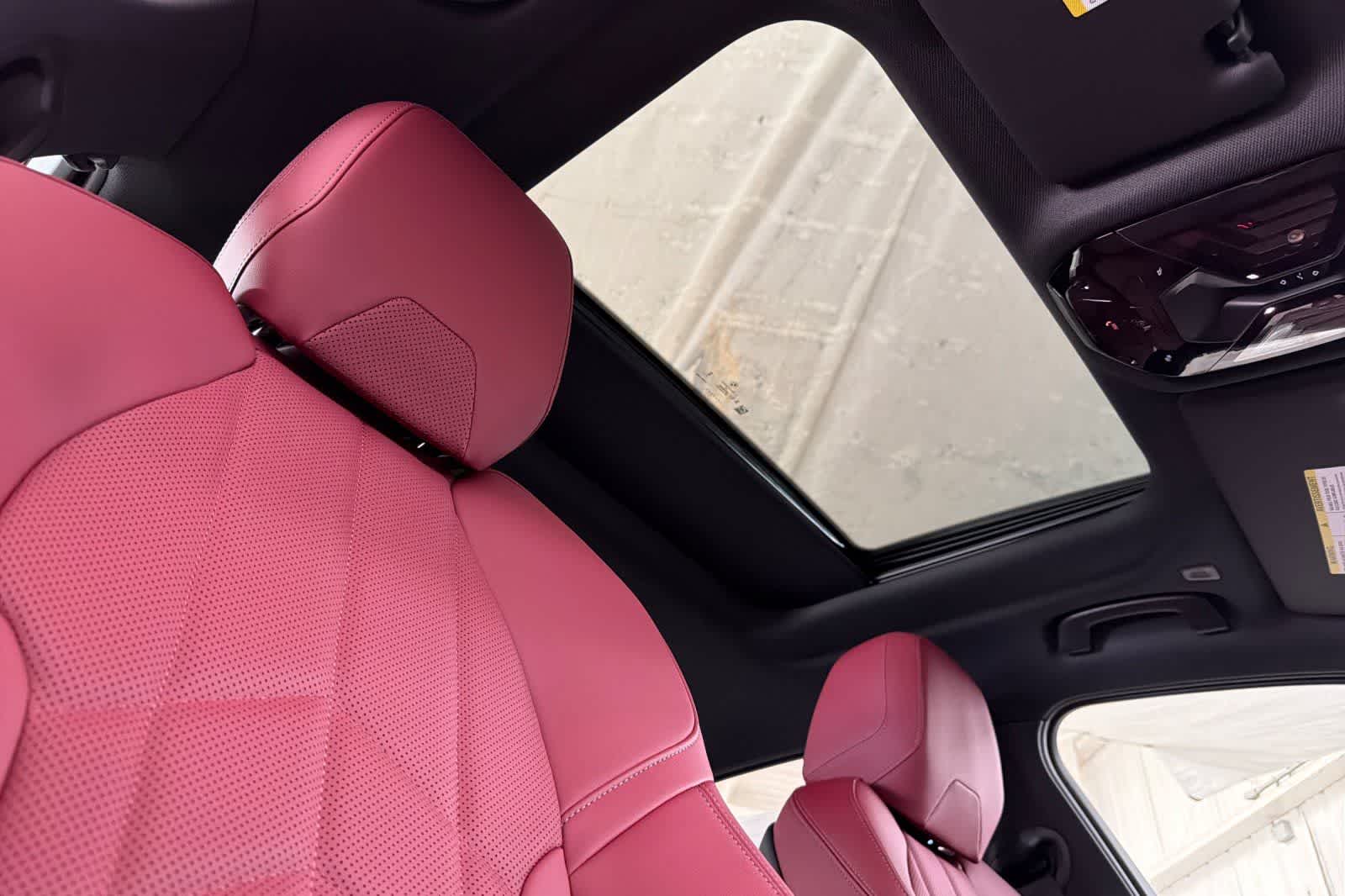 Thumbnail: 2026 BMW 5 Series - 16