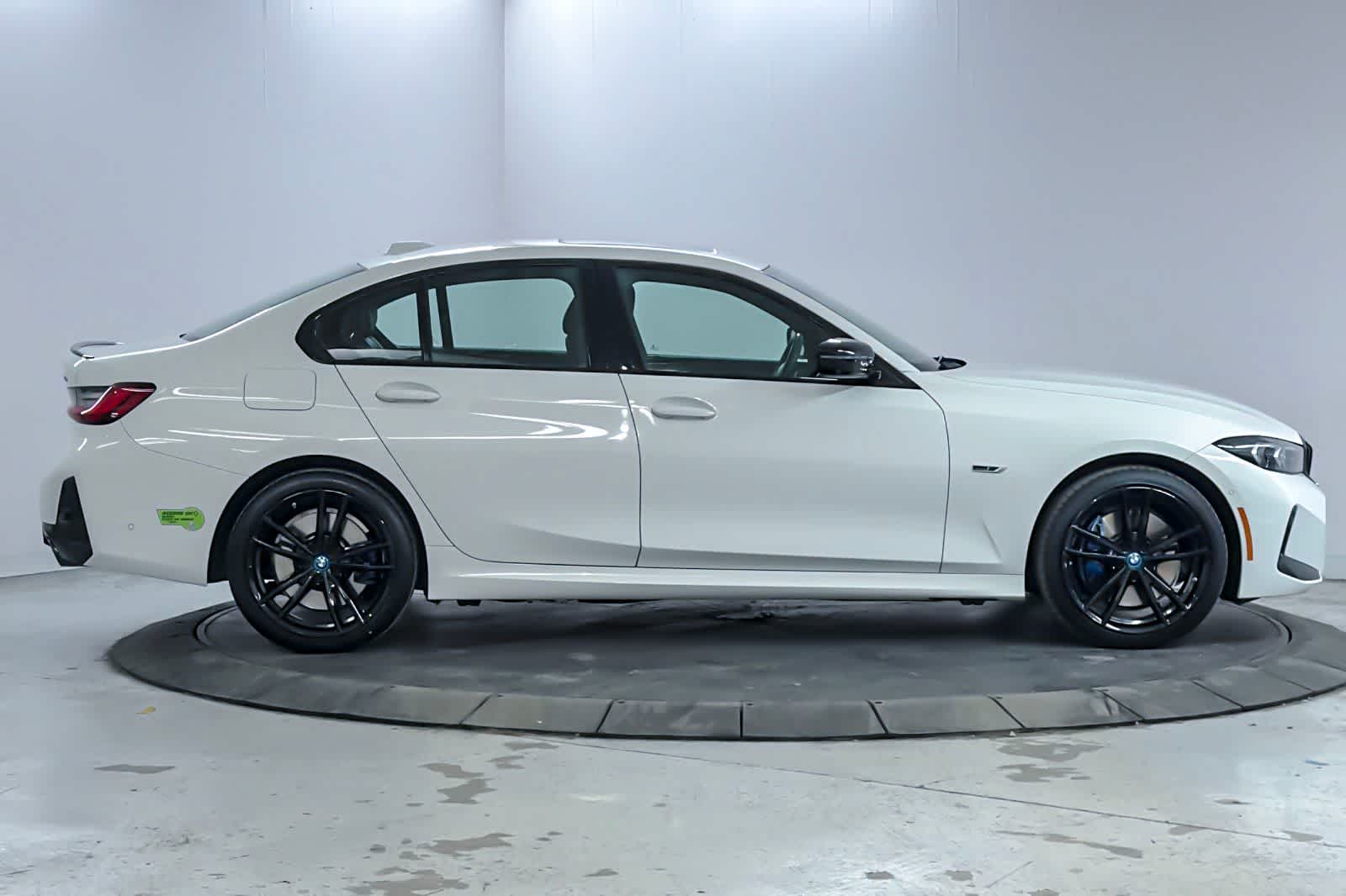 Thumbnail: 2023 BMW 3 Series - 8