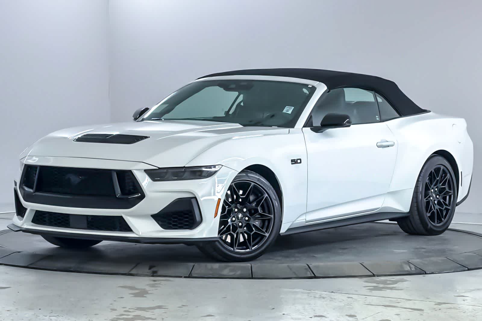 Thumbnail: 2024 Ford Mustang - 10